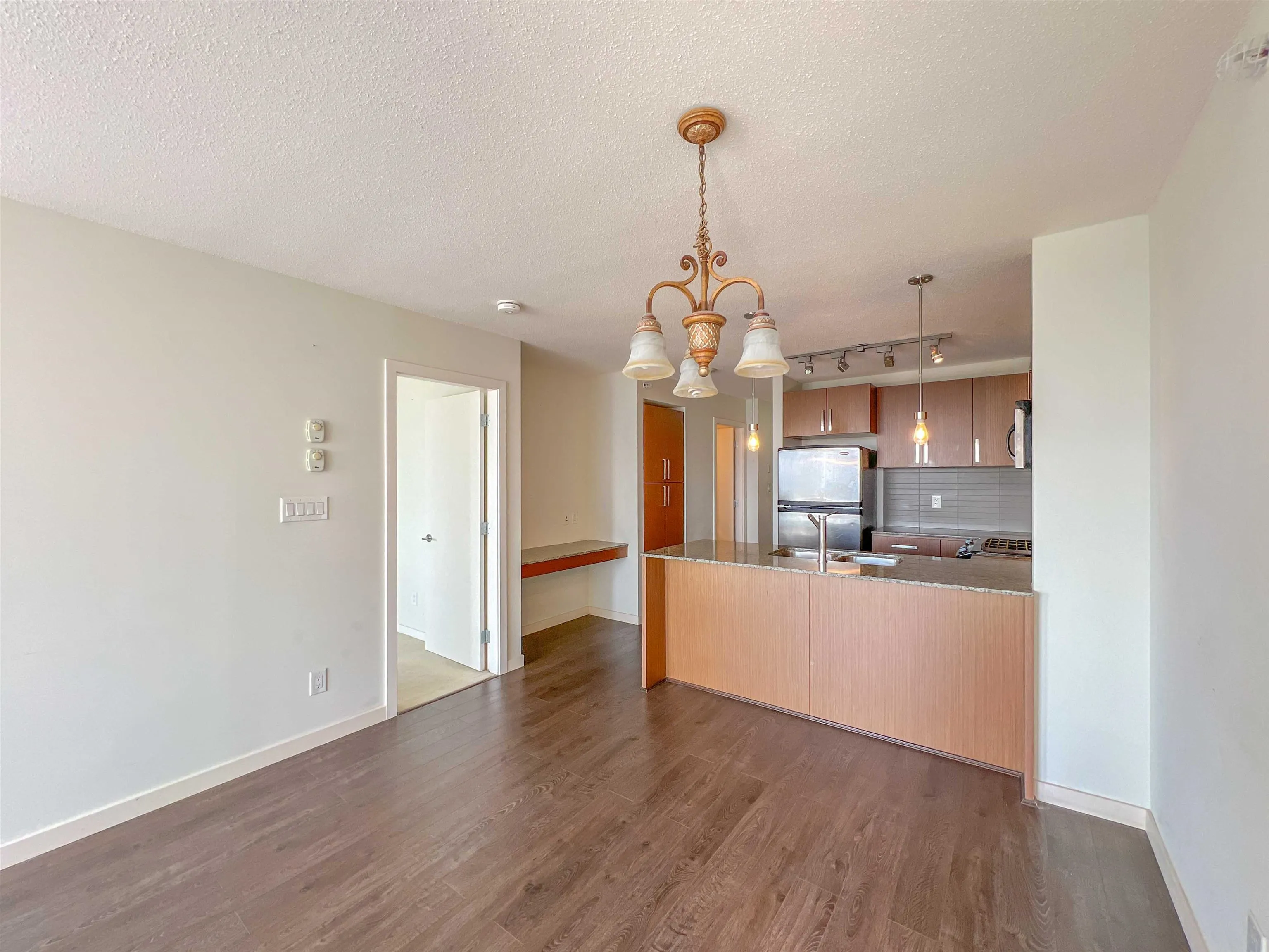 1507 9888 Cameron Street