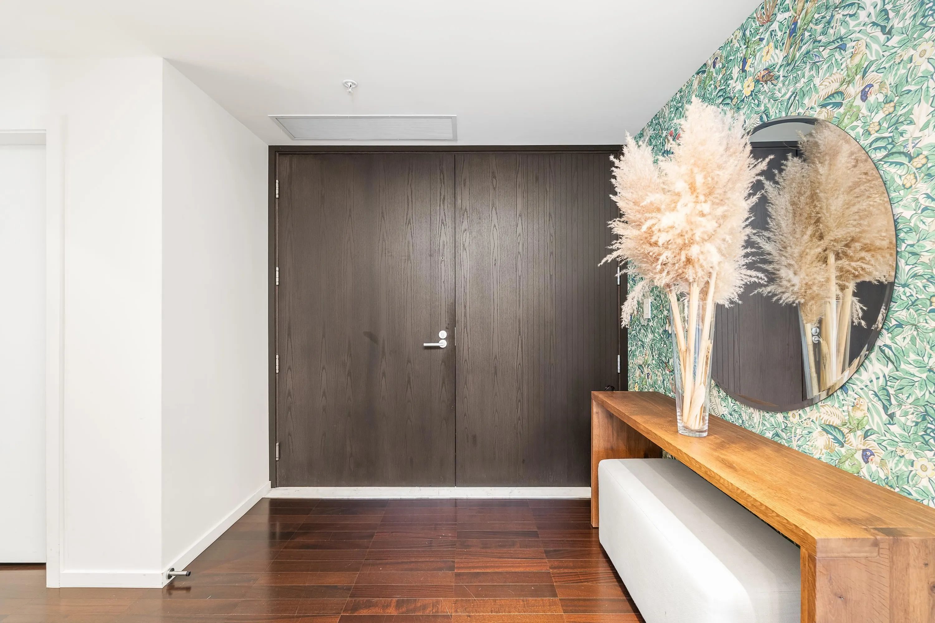 2409 1011 W Cordova Street