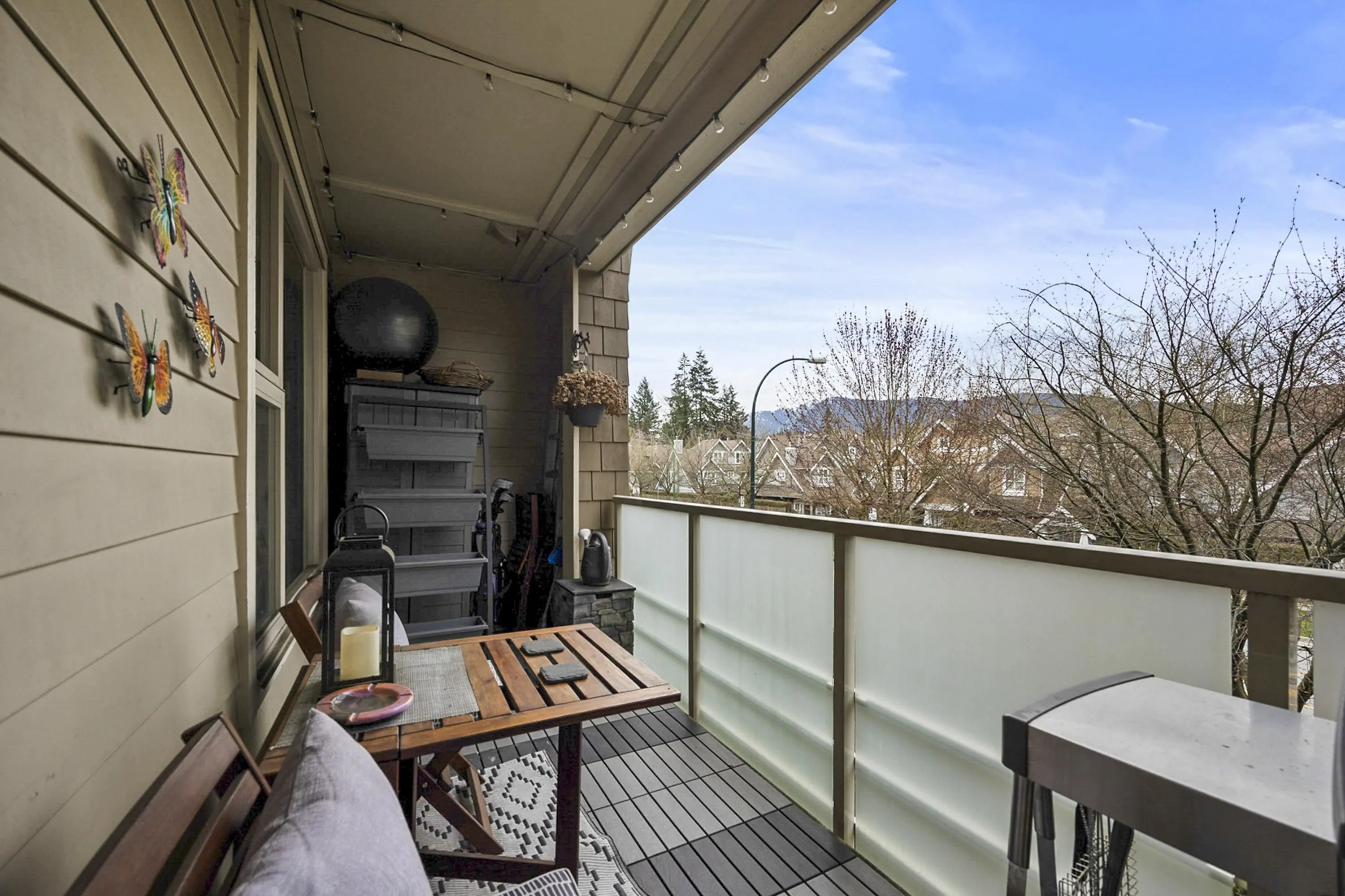 203 2665 Mountain Highway