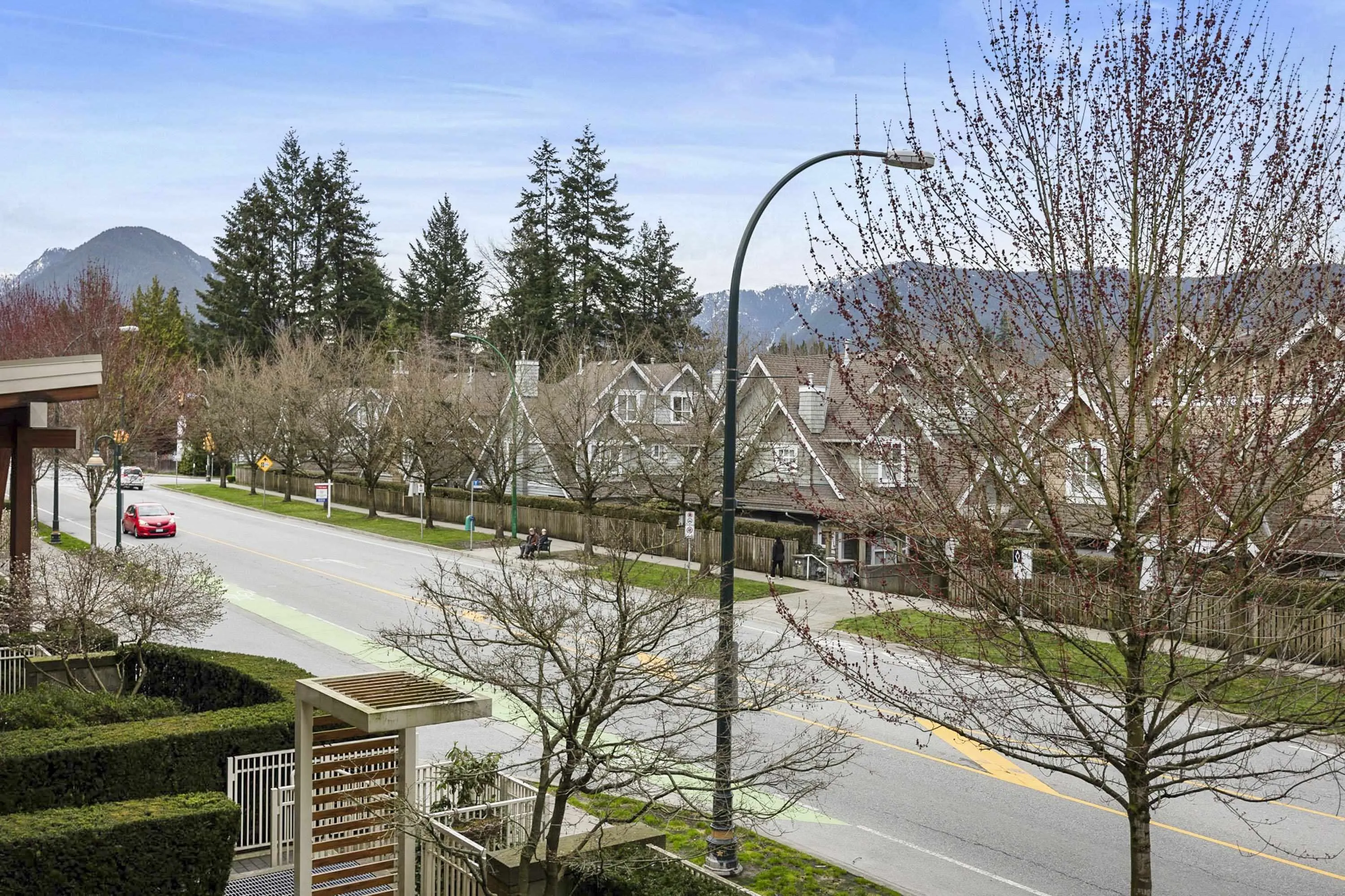 203 2665 Mountain Highway