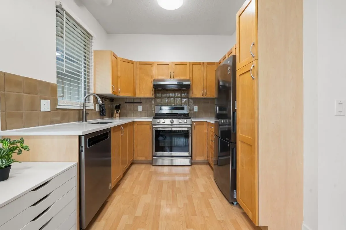 411 2338 Western Parkway