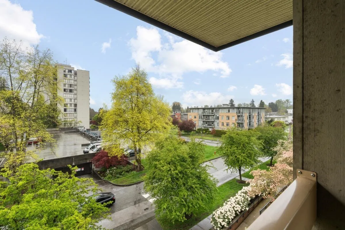 411 2338 Western Parkway
