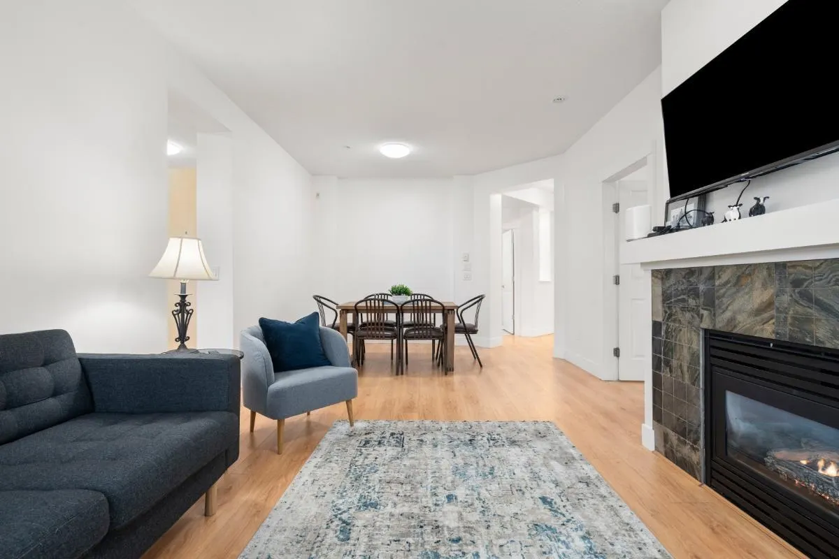 411 2338 Western Parkway
