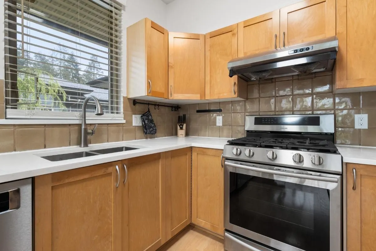 411 2338 Western Parkway