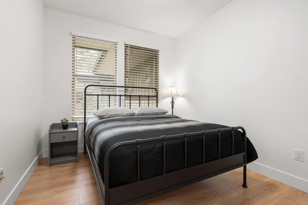 411 2338 Western Parkway