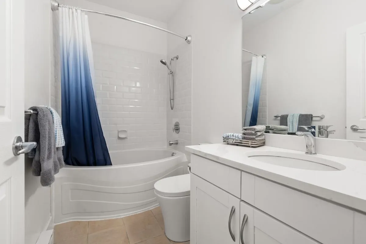 411 2338 Western Parkway