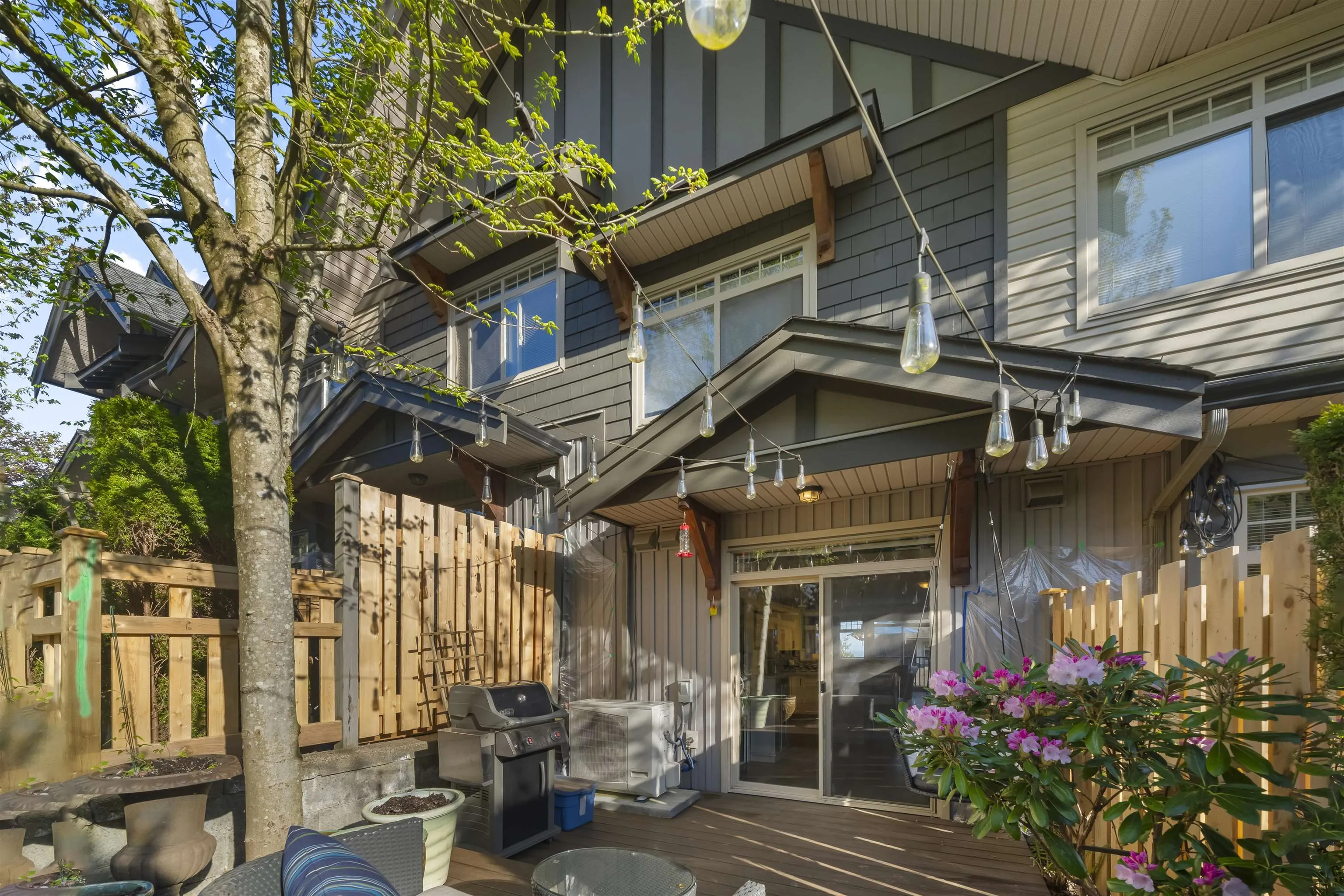44 55 Hawthorn Drive