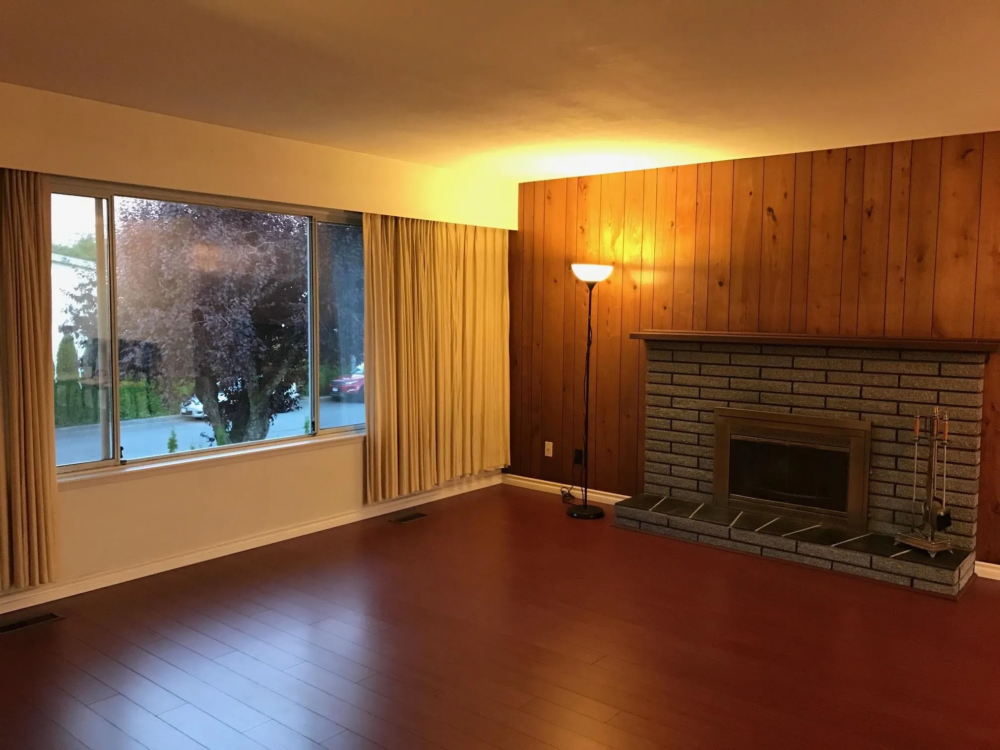 10271 Rosedene Crescent
