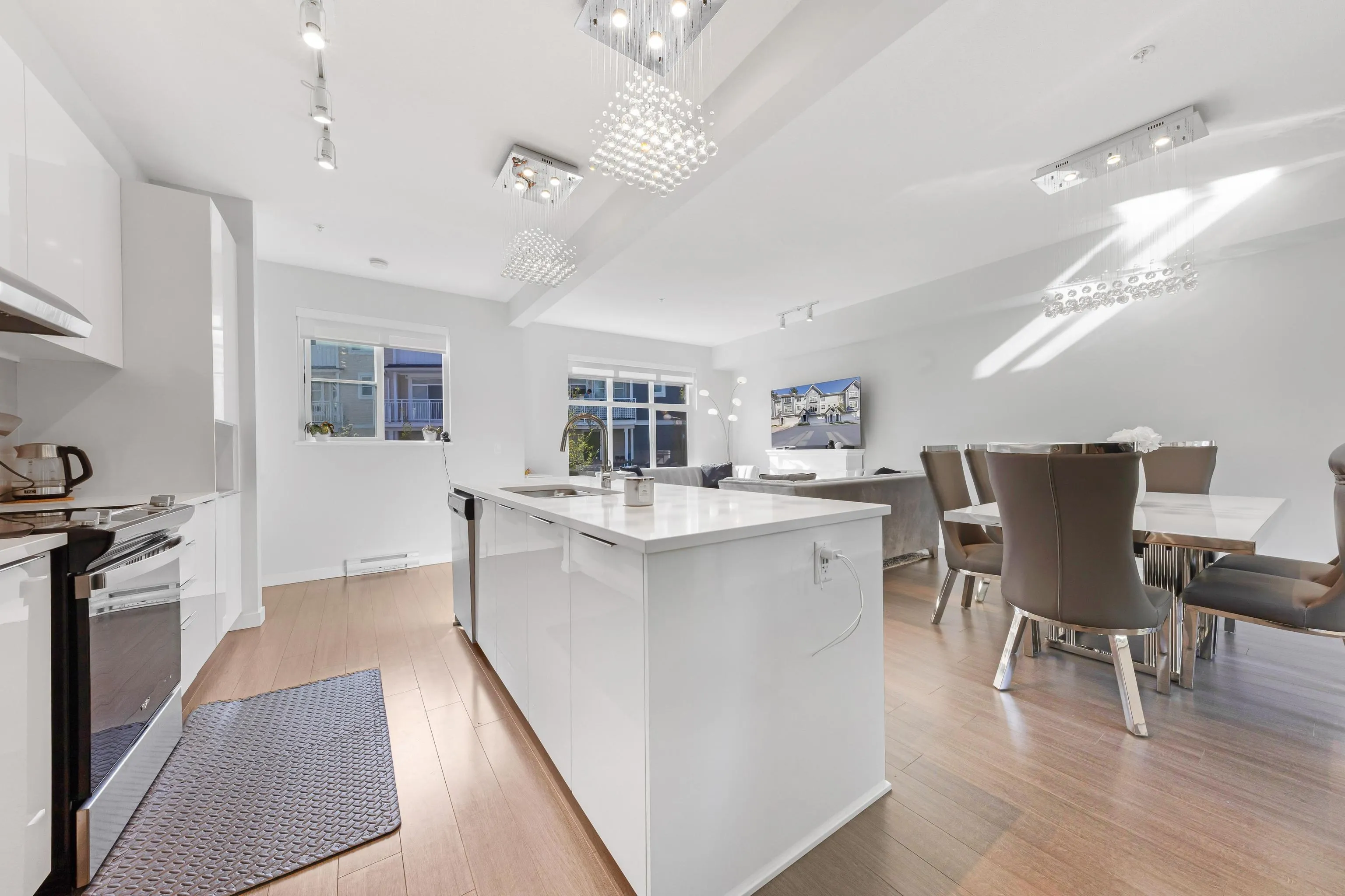 1018 11280 Pazarena Place
