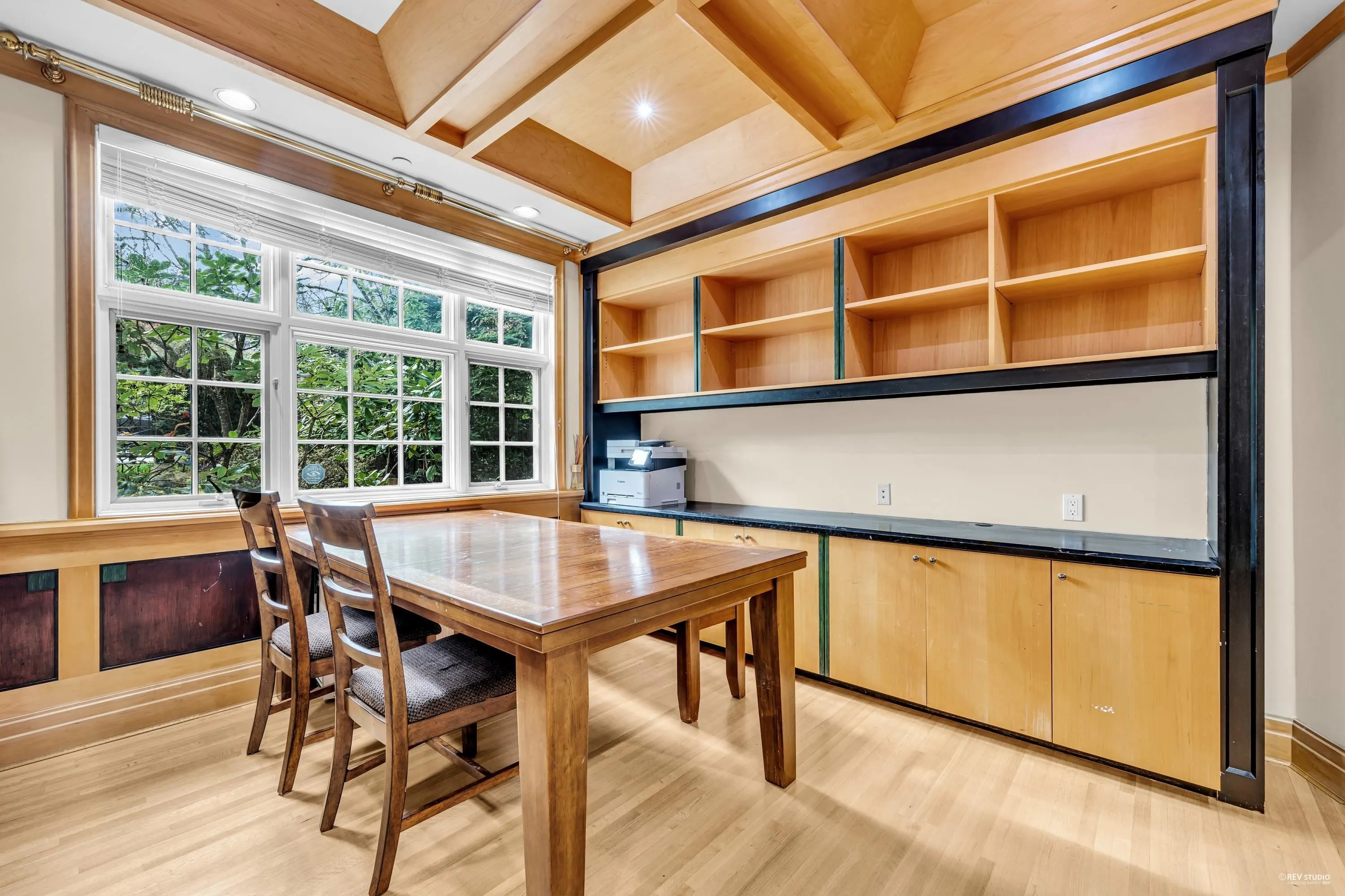 3489 Pine Crescent