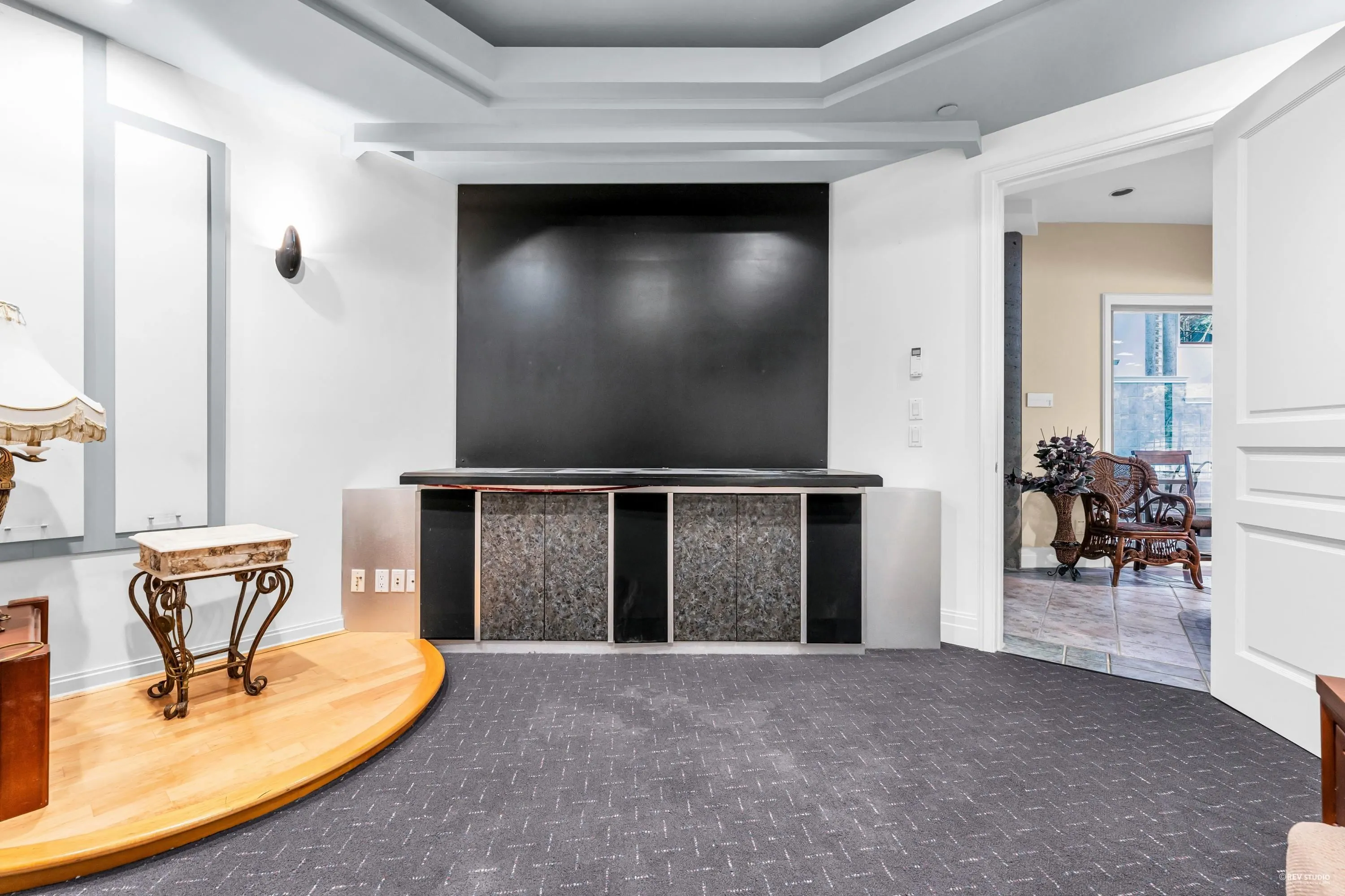 3489 Pine Crescent