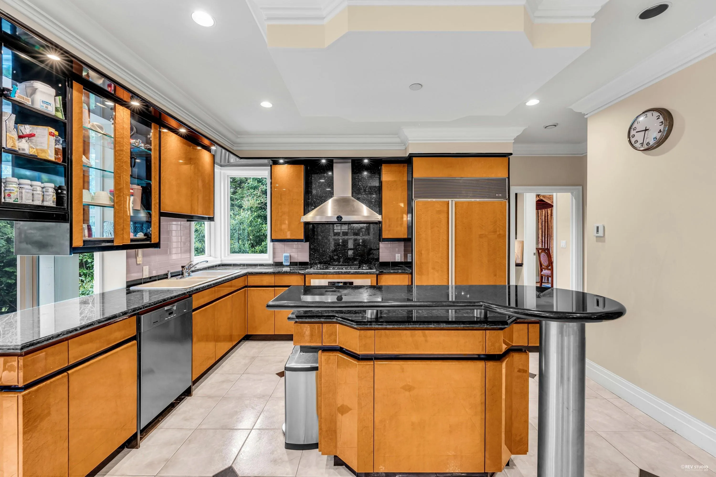 3489 Pine Crescent