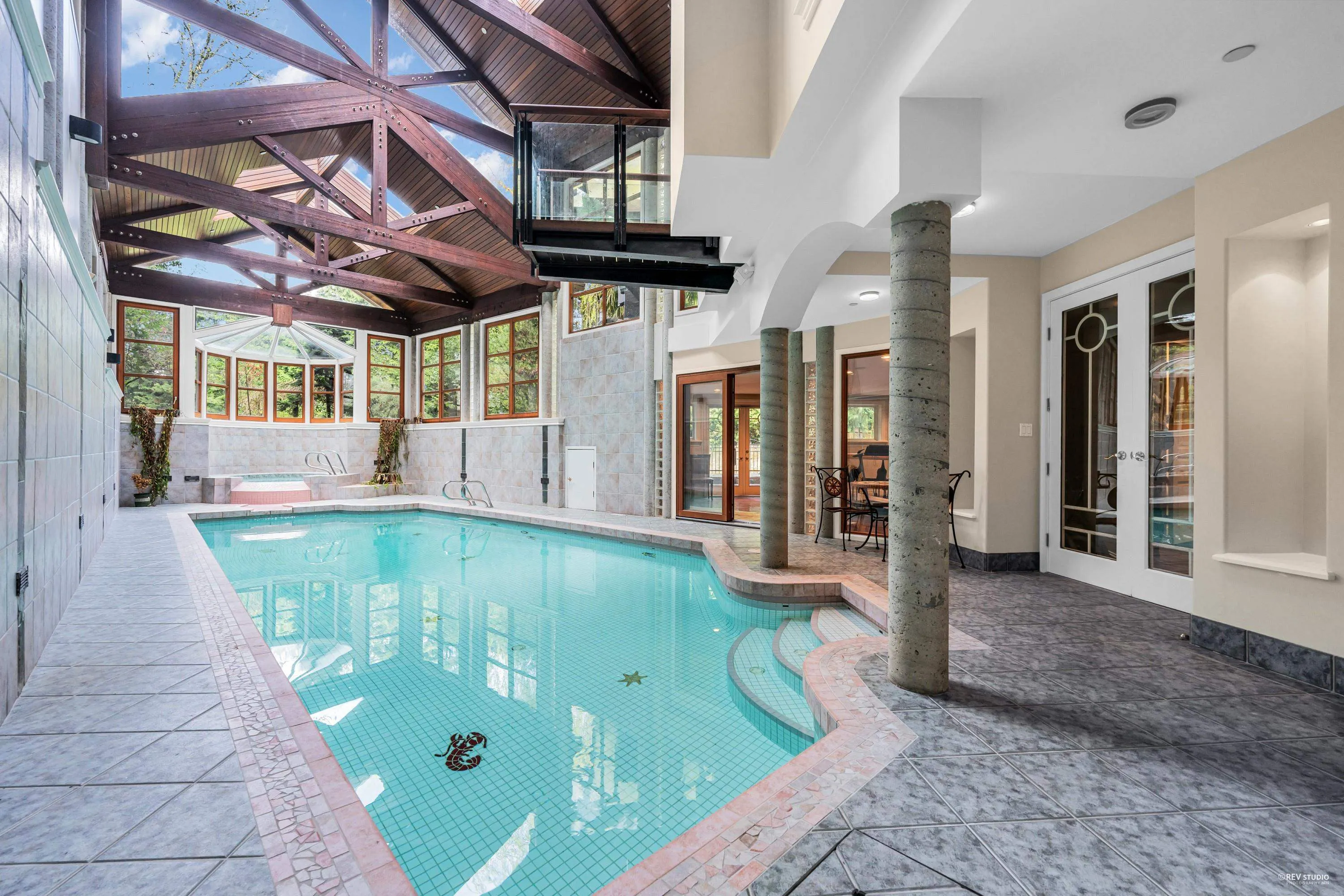 3489 Pine Crescent