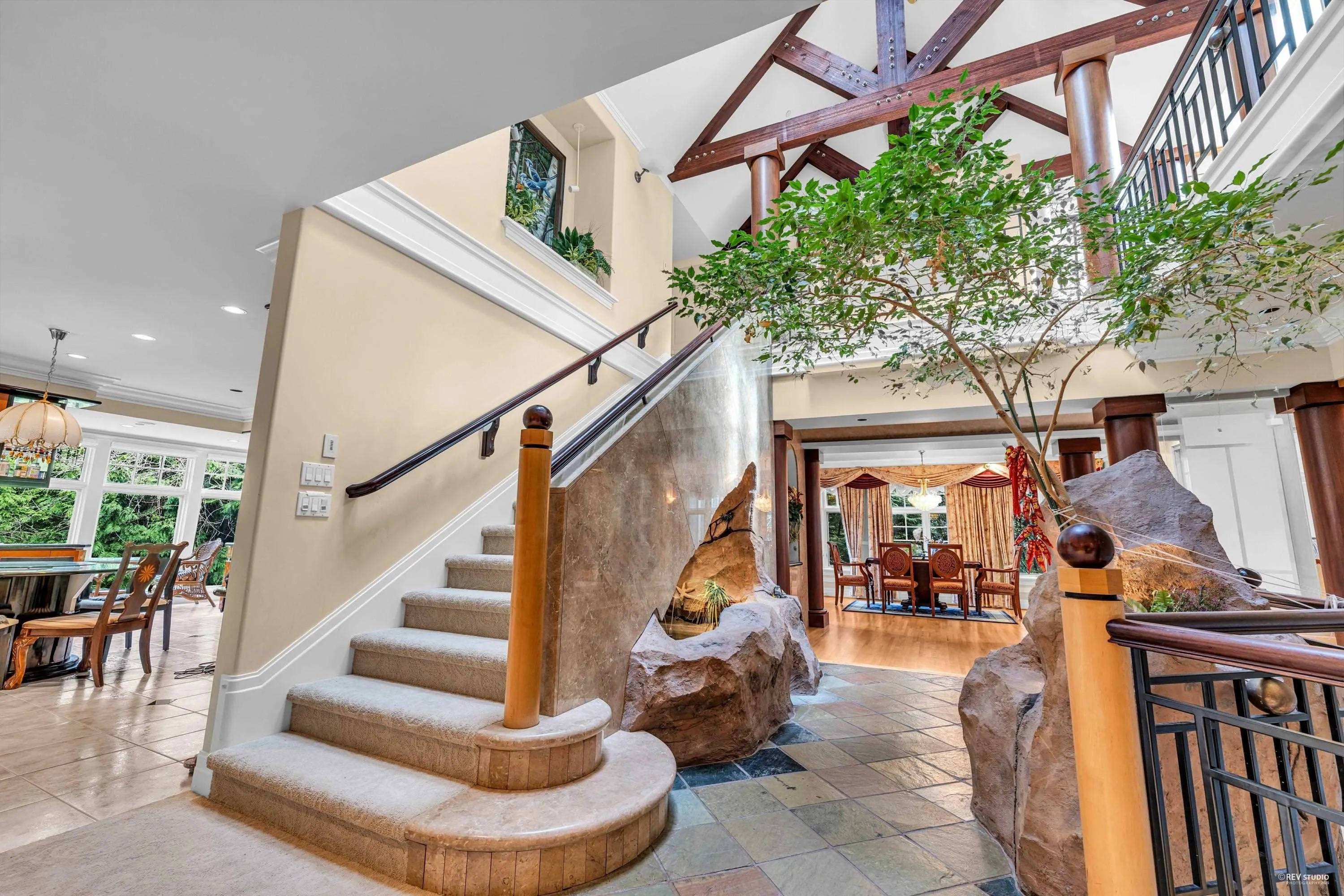 3489 Pine Crescent