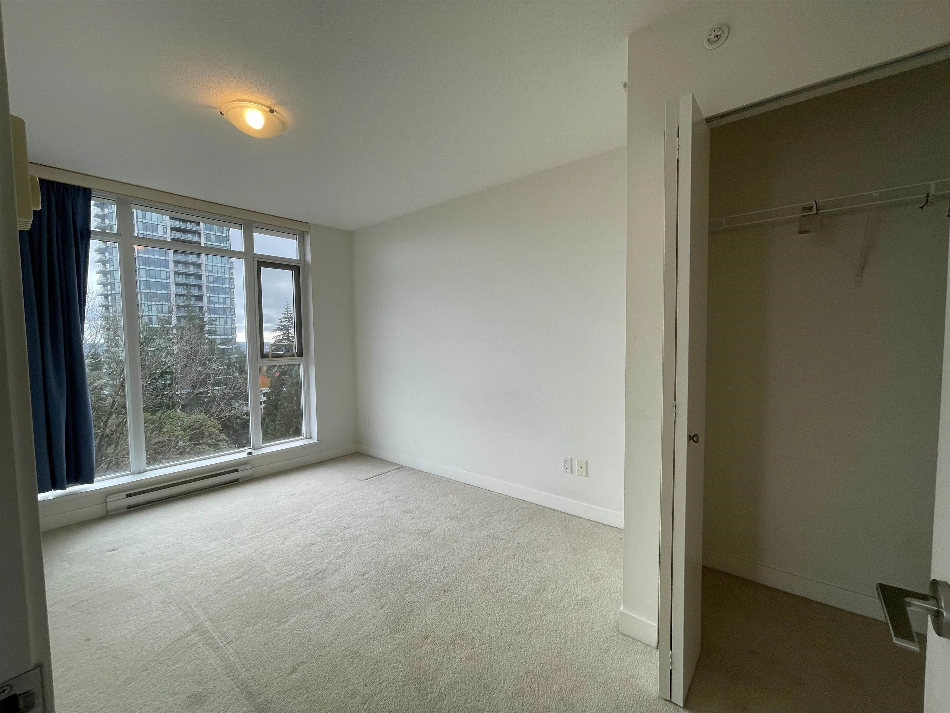 1607 7090 Edmonds Street