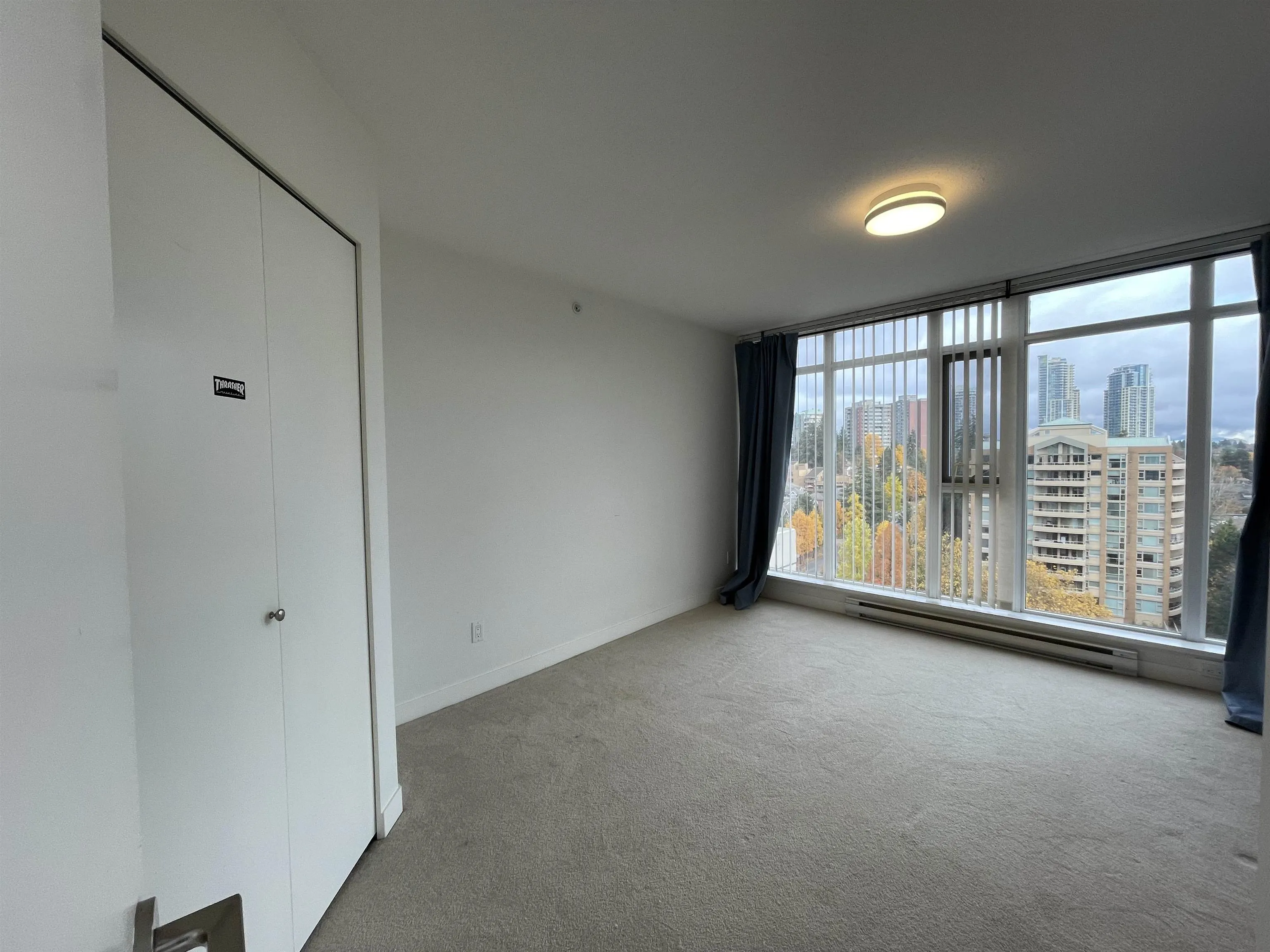 1607 7090 Edmonds Street