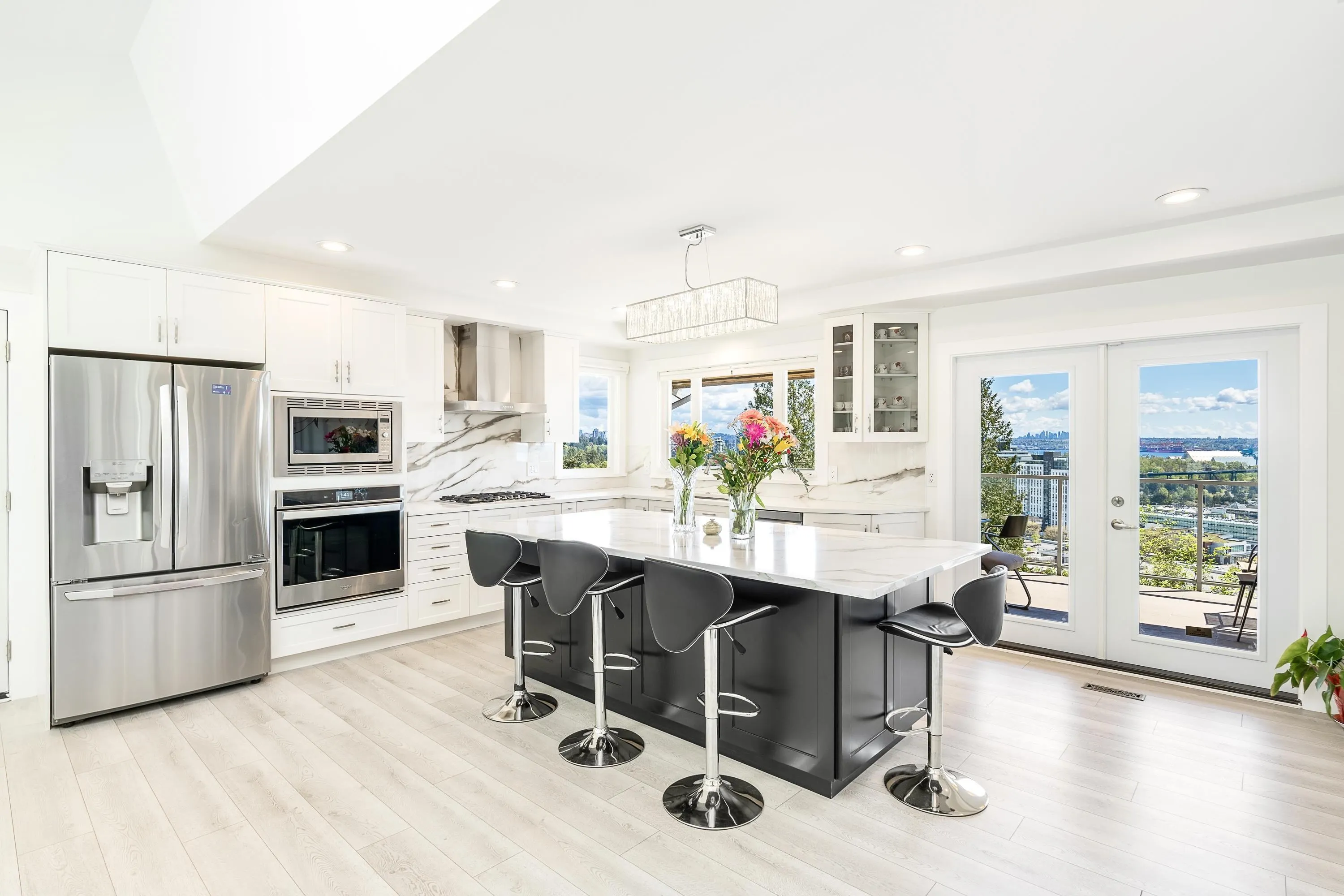 930 Esquimalt Avenue