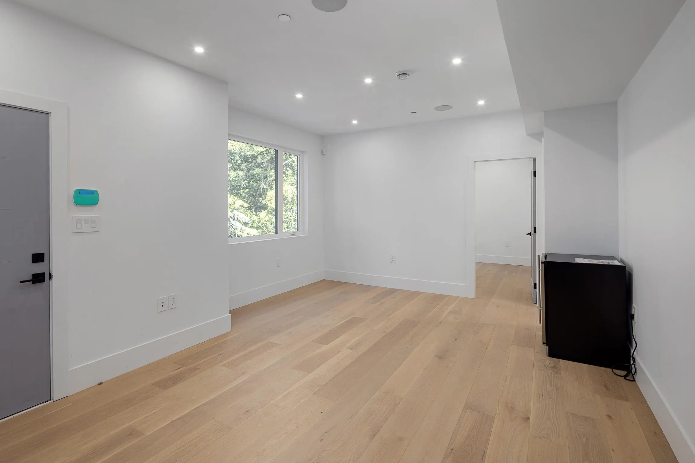 9113 Riverside Drive