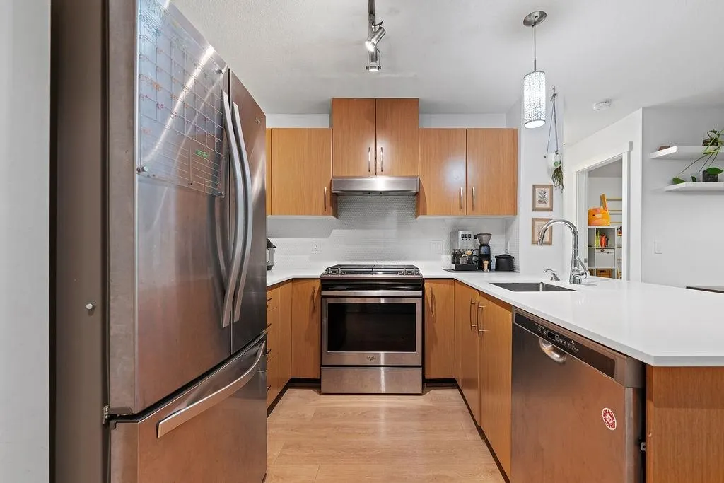 104 300 Klahanie Drive