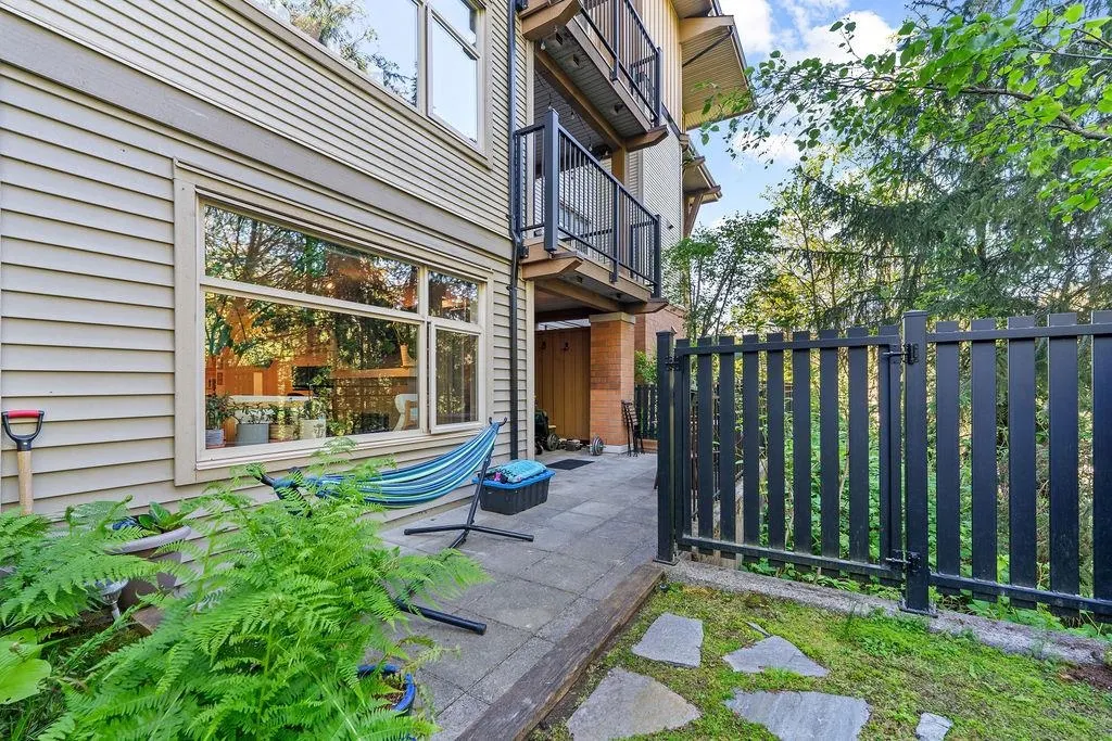 104 300 Klahanie Drive