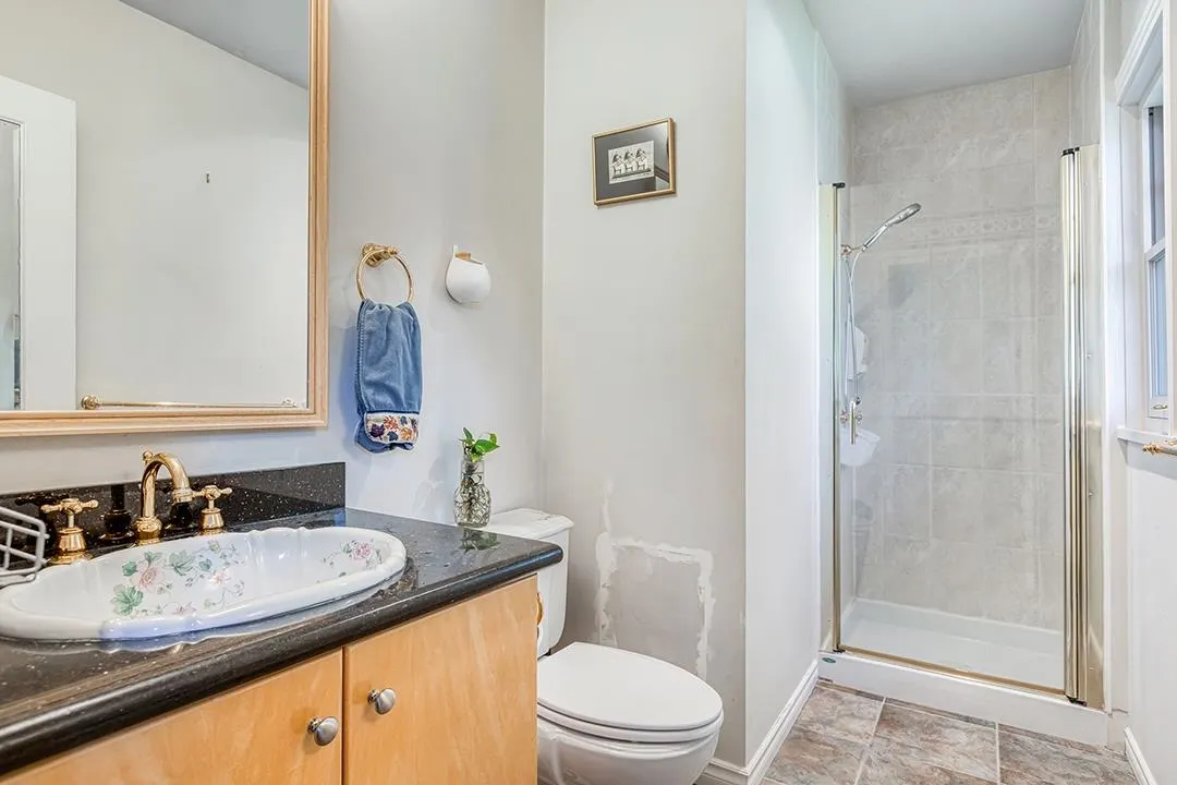 3439 Cedar Crescent