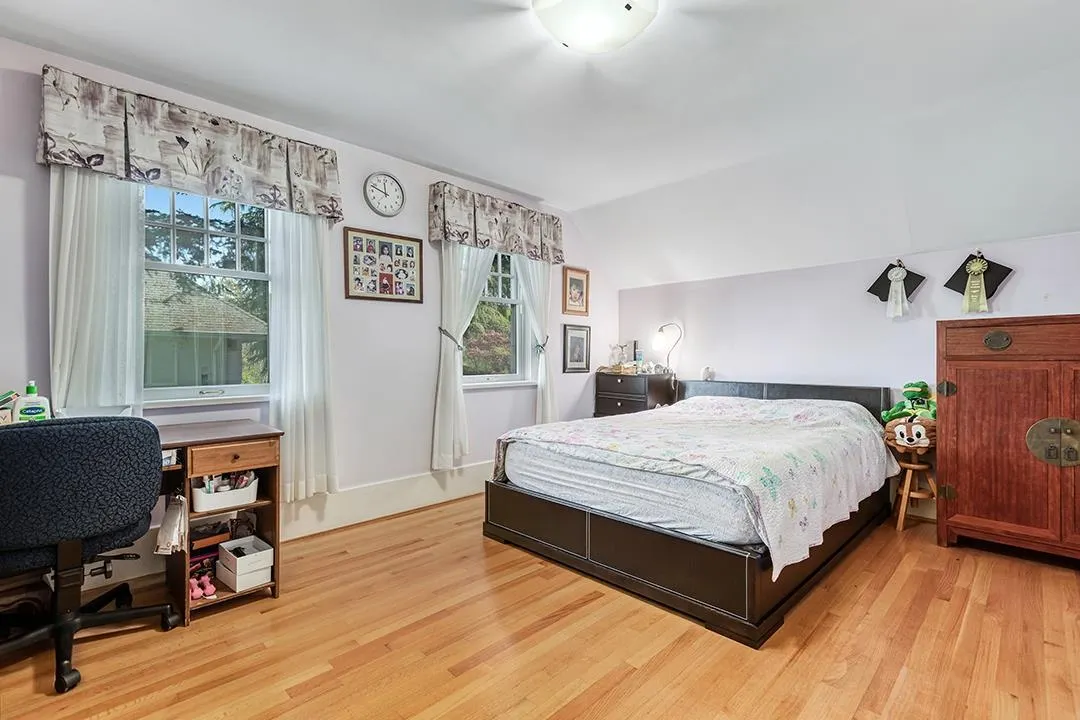 3439 Cedar Crescent