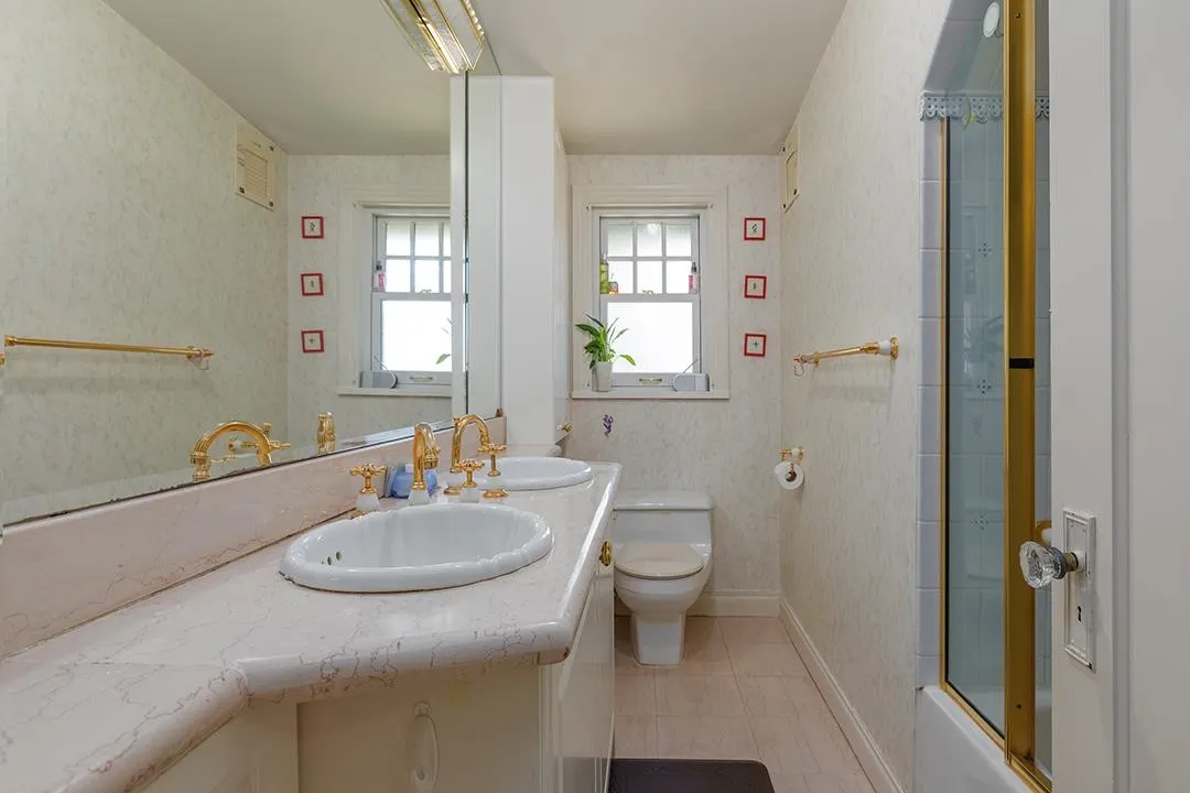 3439 Cedar Crescent