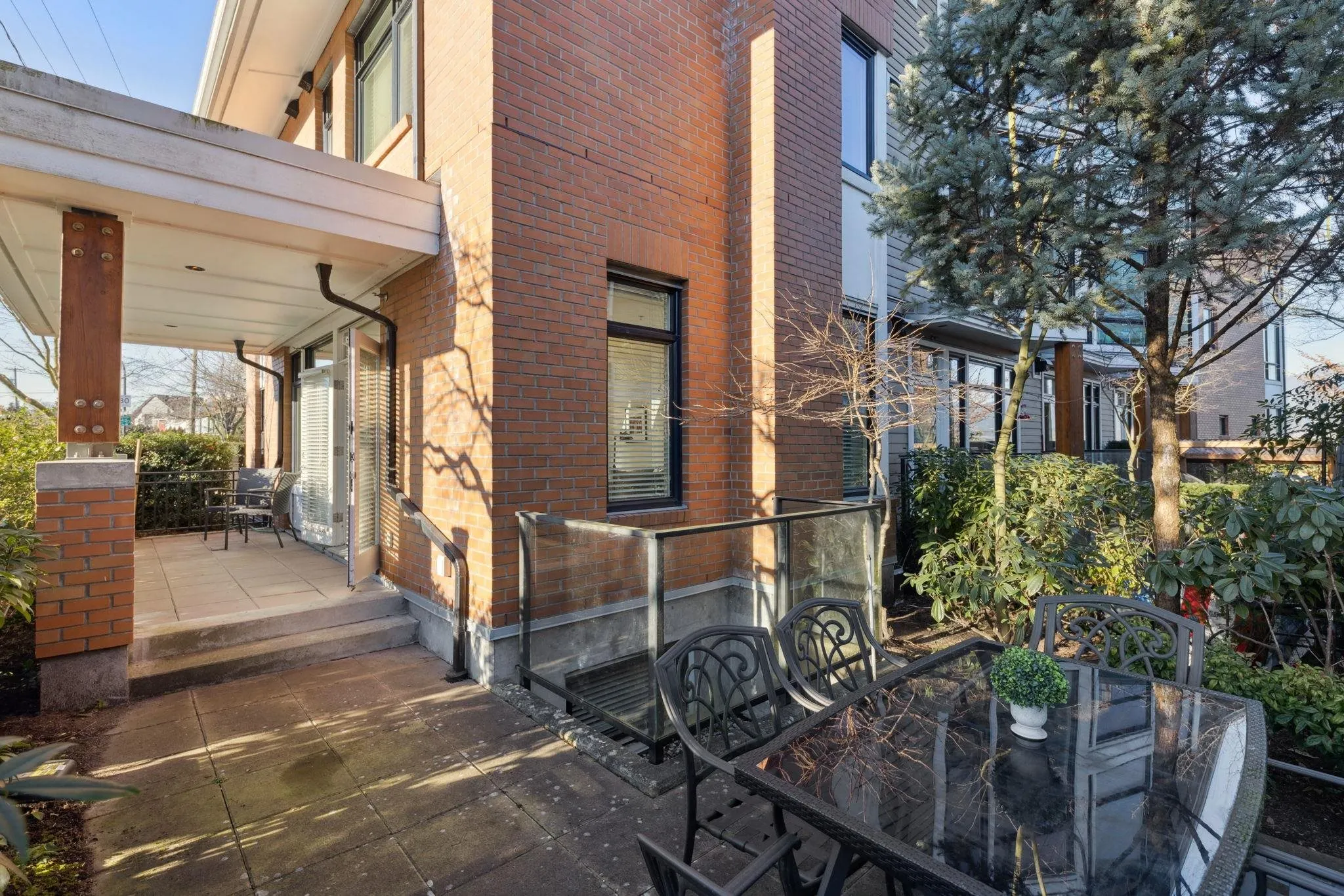 2925 Wall Street