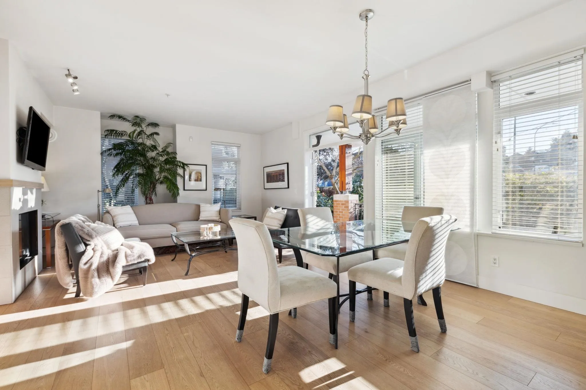 2925 Wall Street