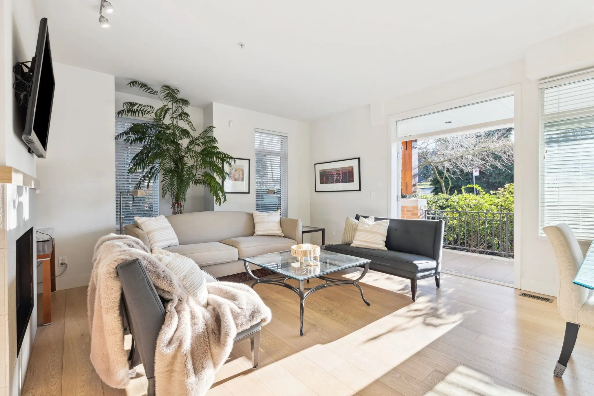 2925 Wall Street