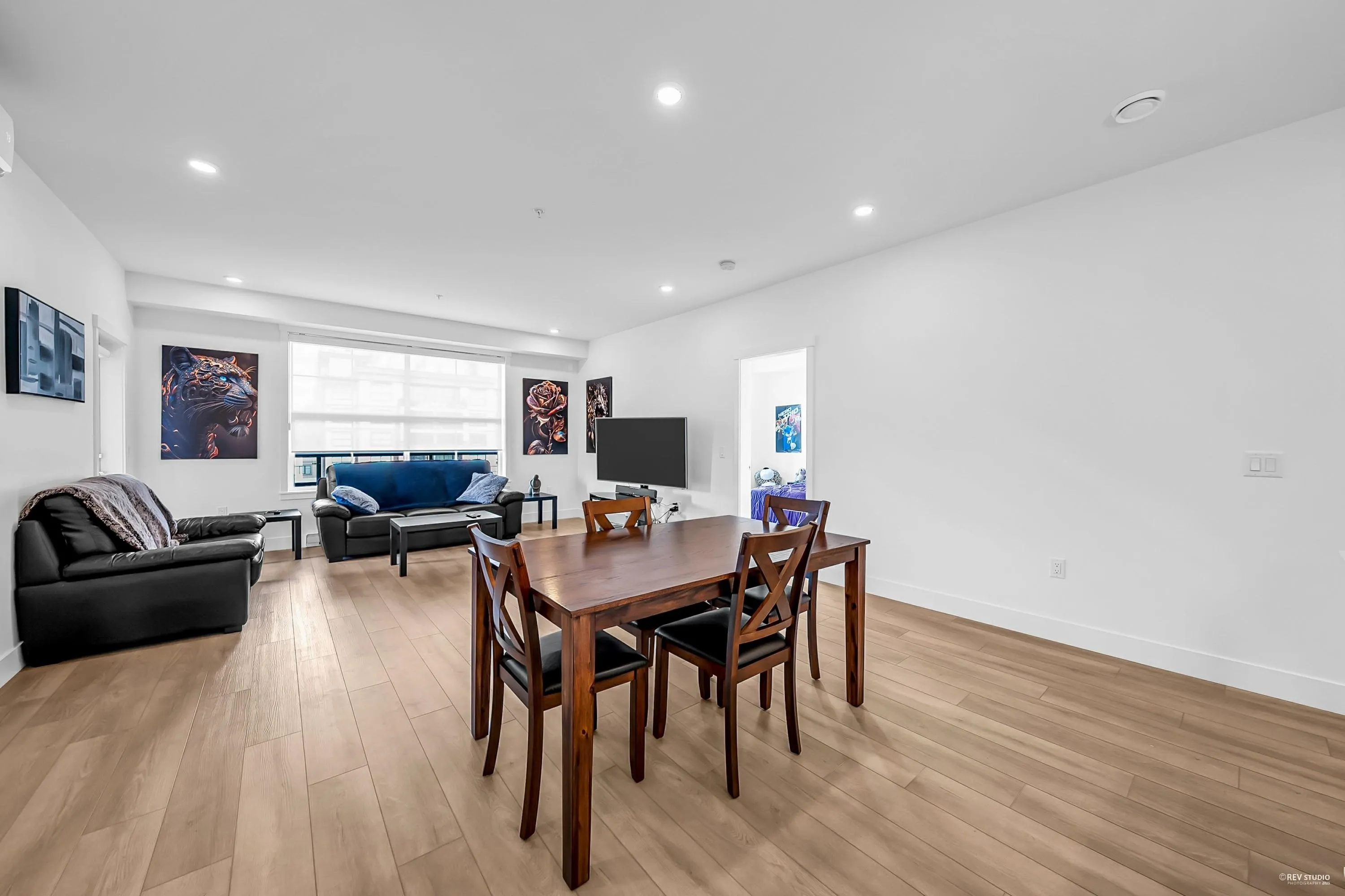 414 22633 Selkirk Avenue