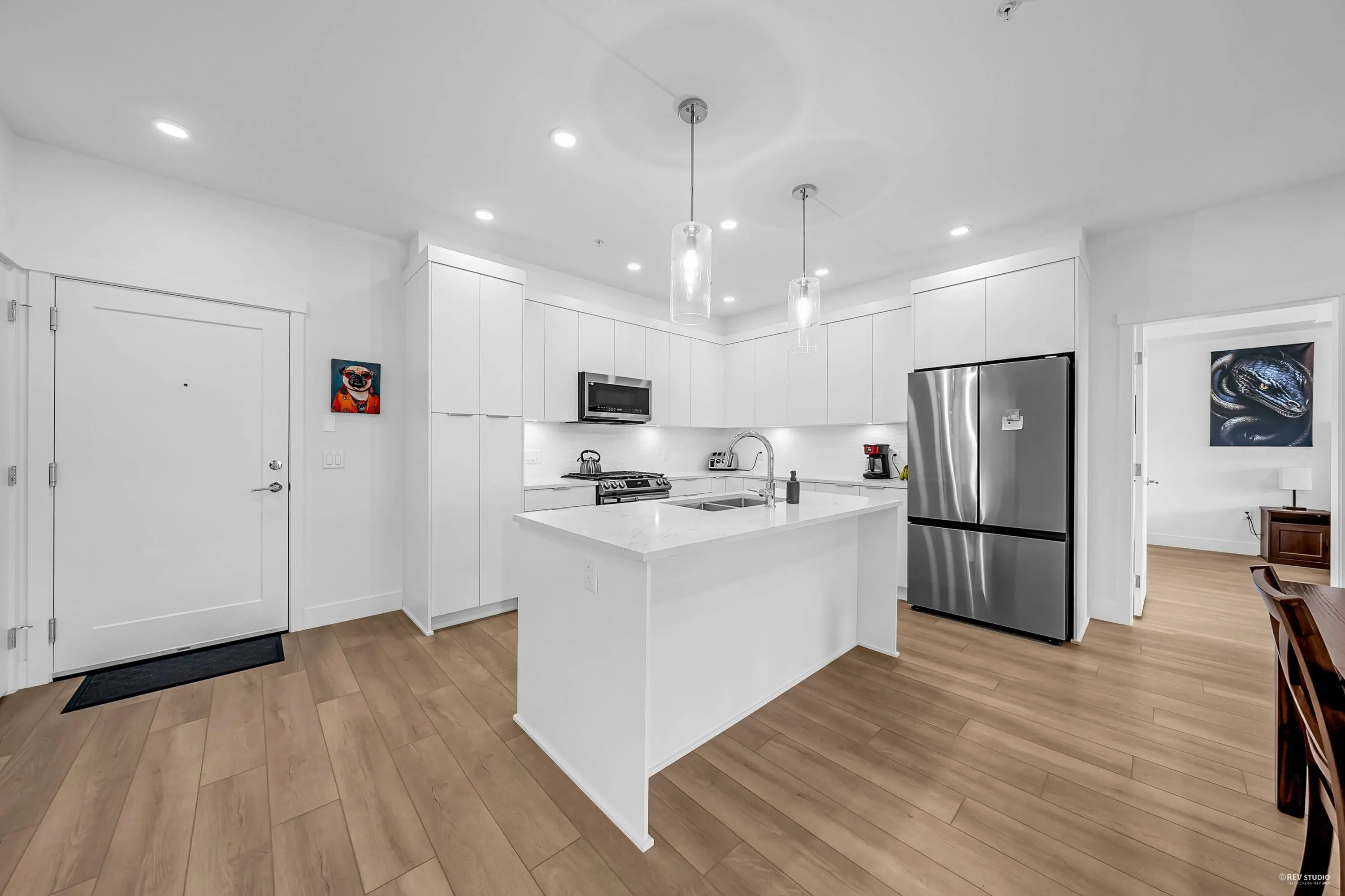 414 22633 Selkirk Avenue