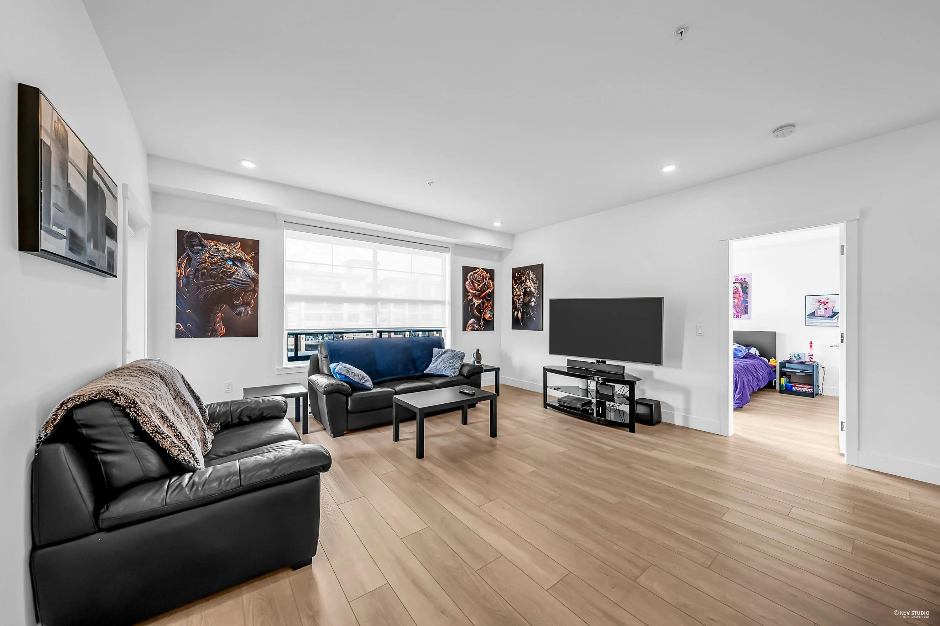 414 22633 Selkirk Avenue