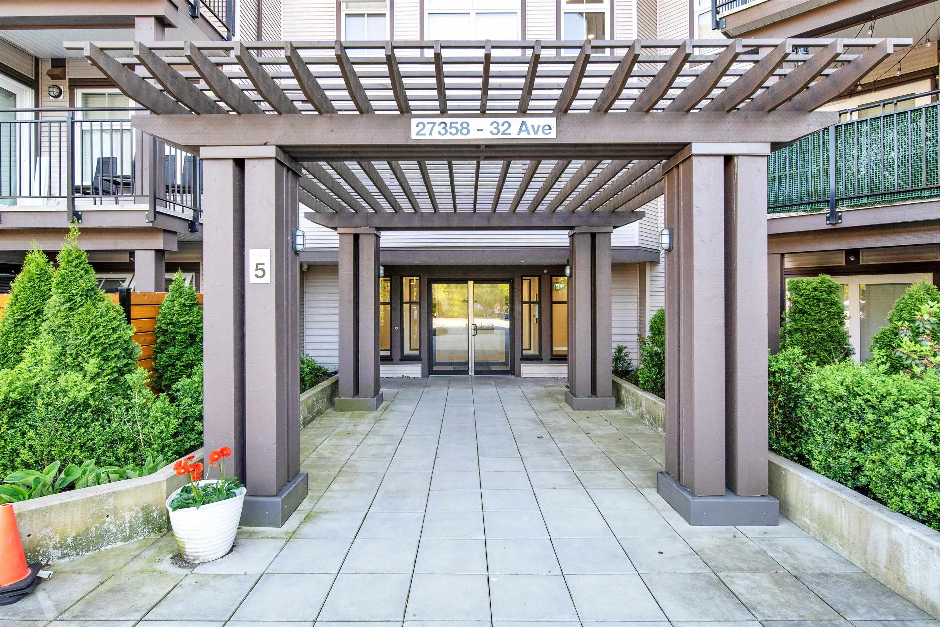469 27358 32 Avenue