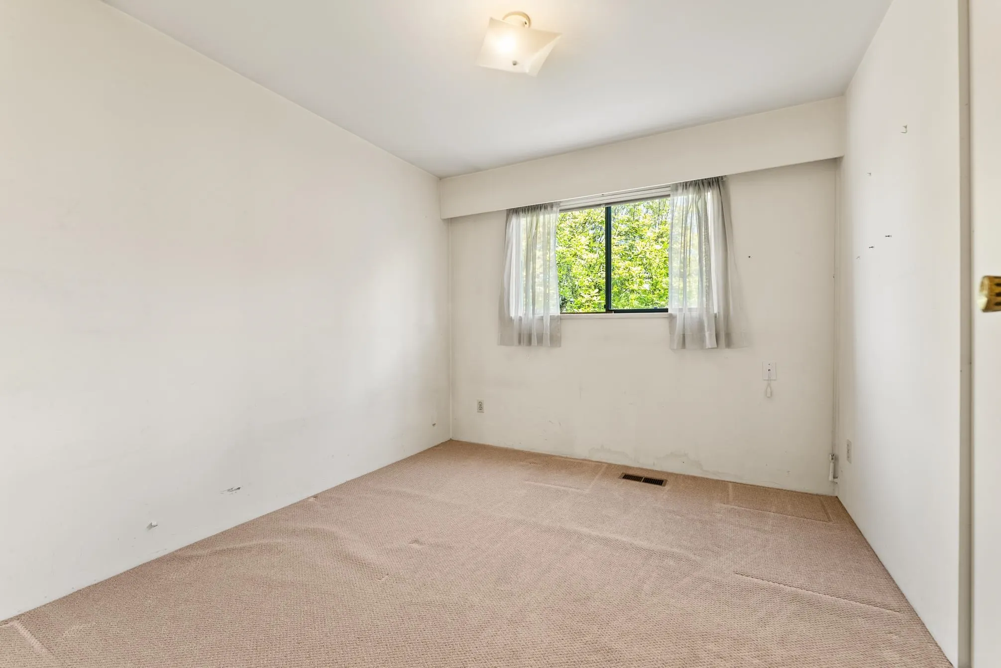 5620 Plover Court