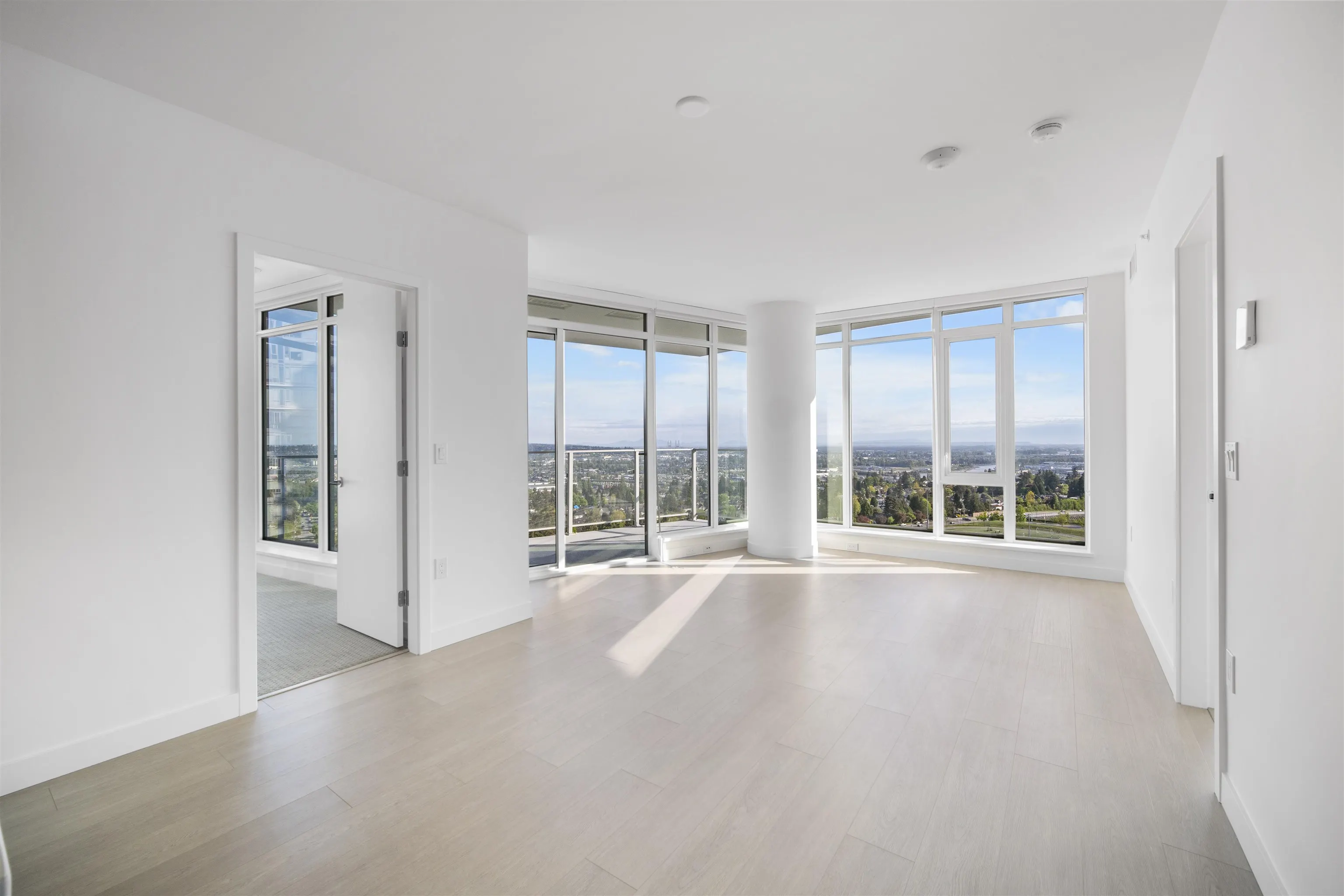 1607 7683 Park Crescent