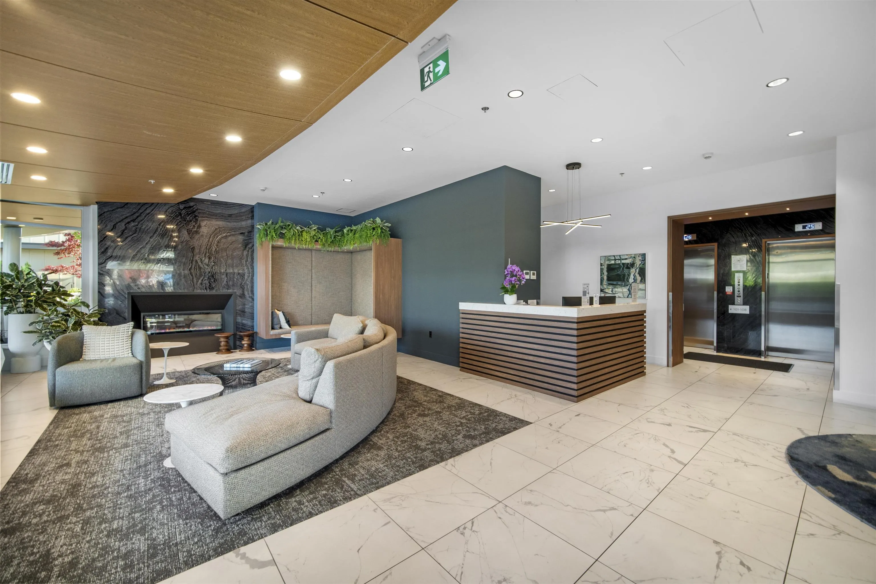 1607 7683 Park Crescent