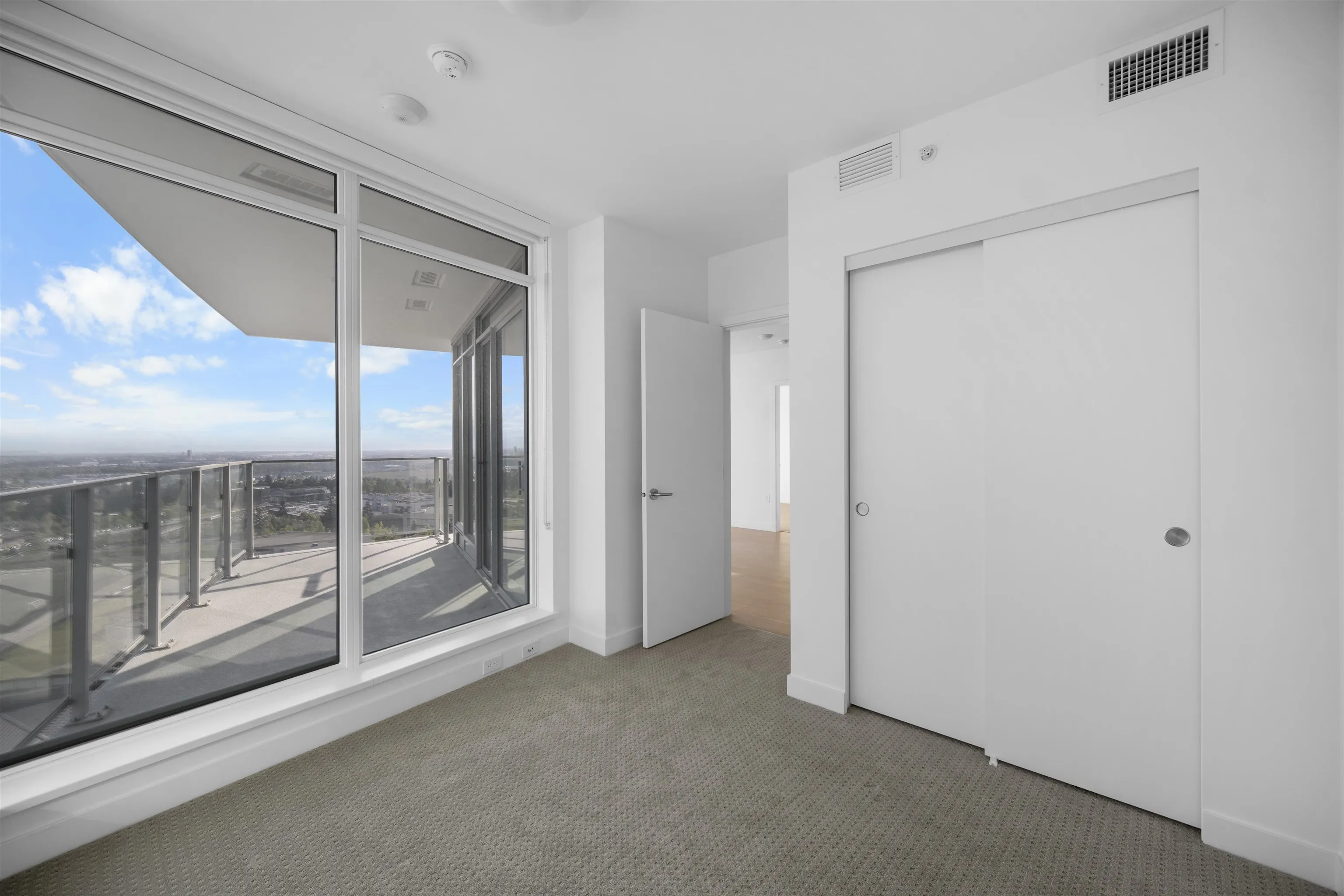 1607 7683 Park Crescent