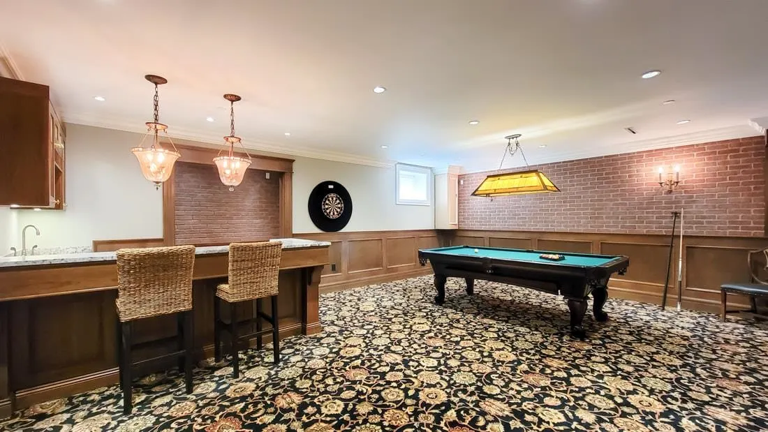 1527 Angus Drive