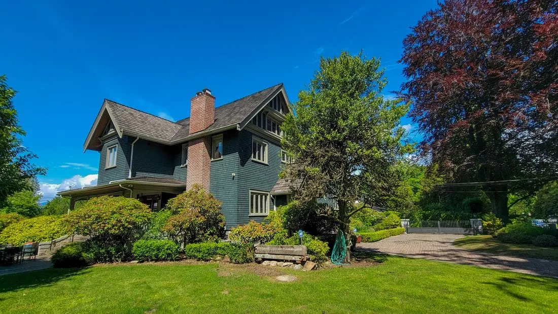 1527 Angus Drive