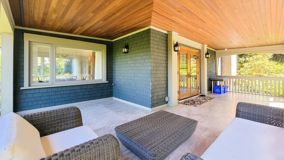 1527 Angus Drive