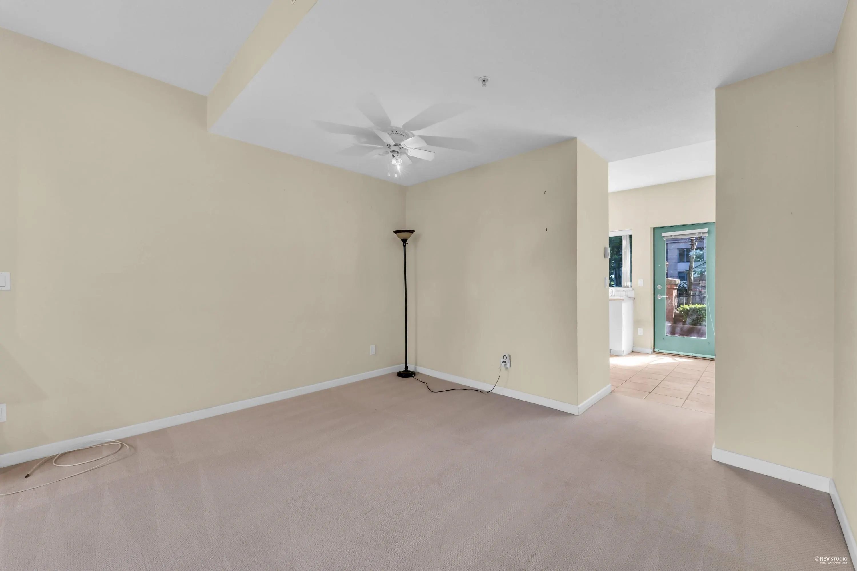 3 6611 Southoaks Crescent