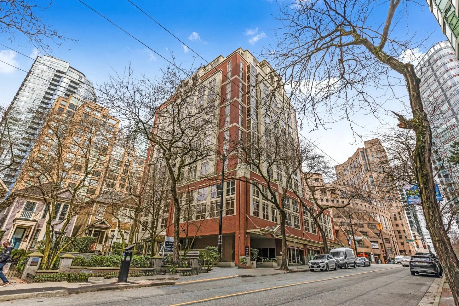 1404 819 Hamilton Street