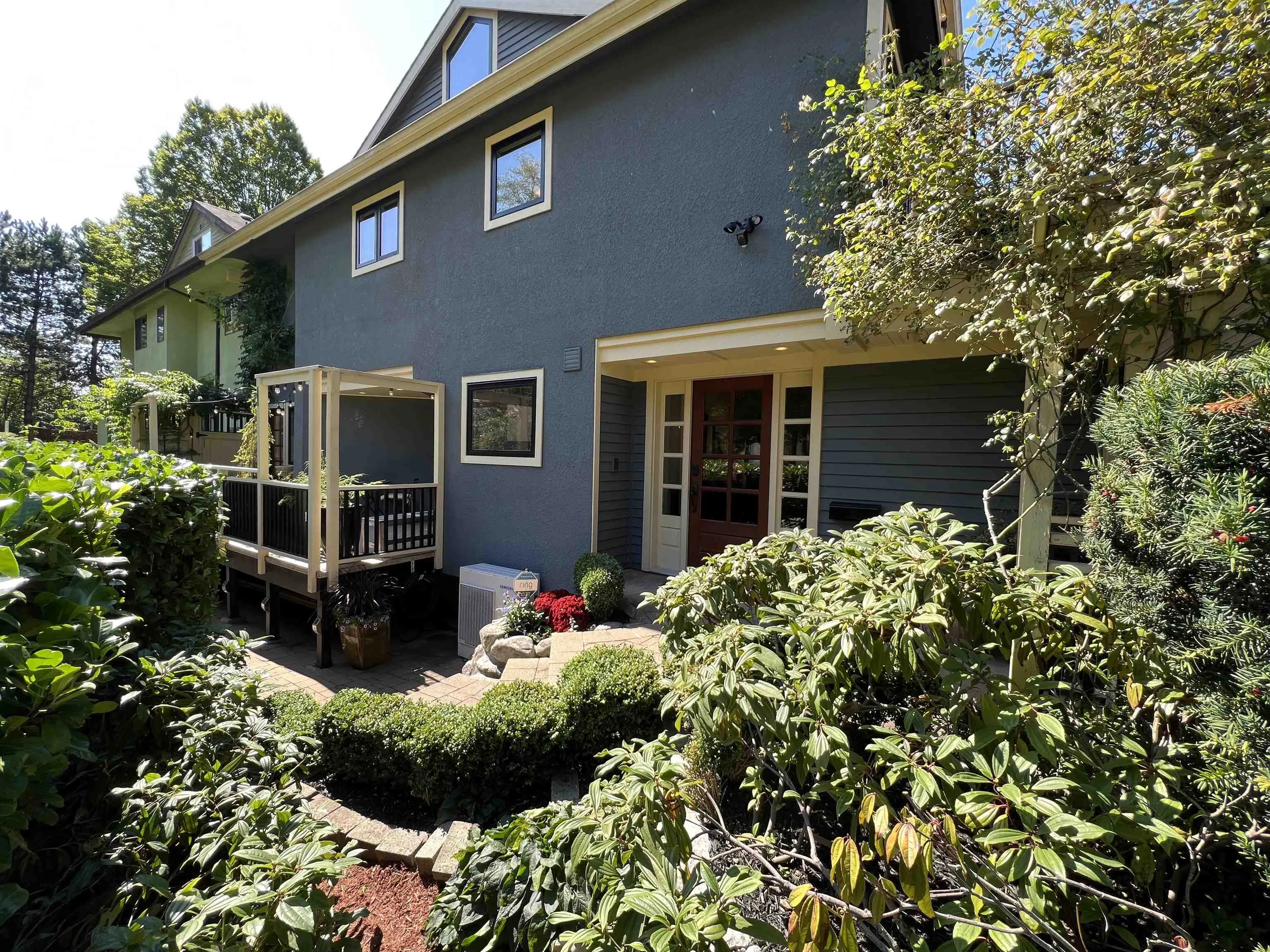 777 Prior Street