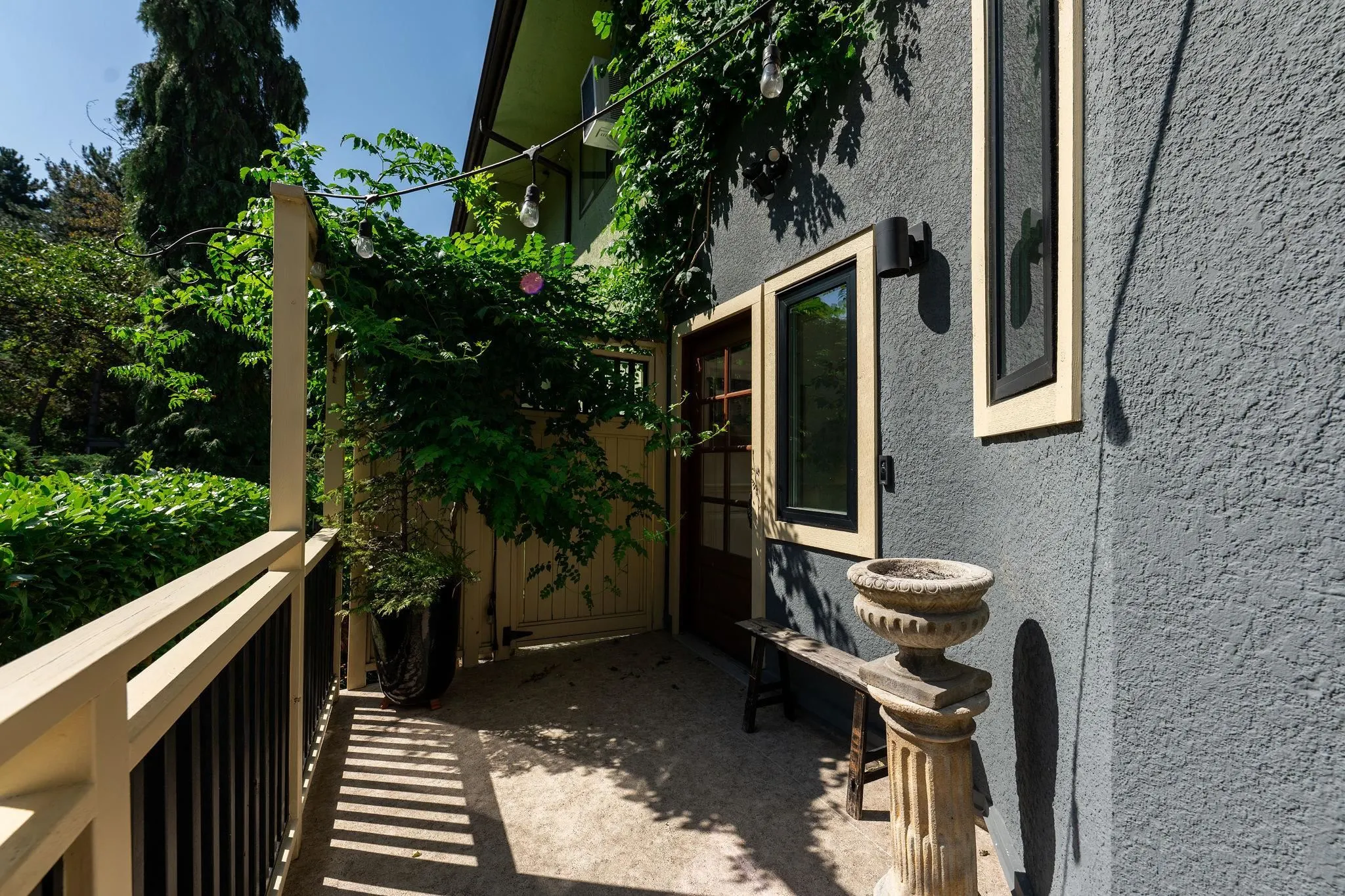 777 Prior Street