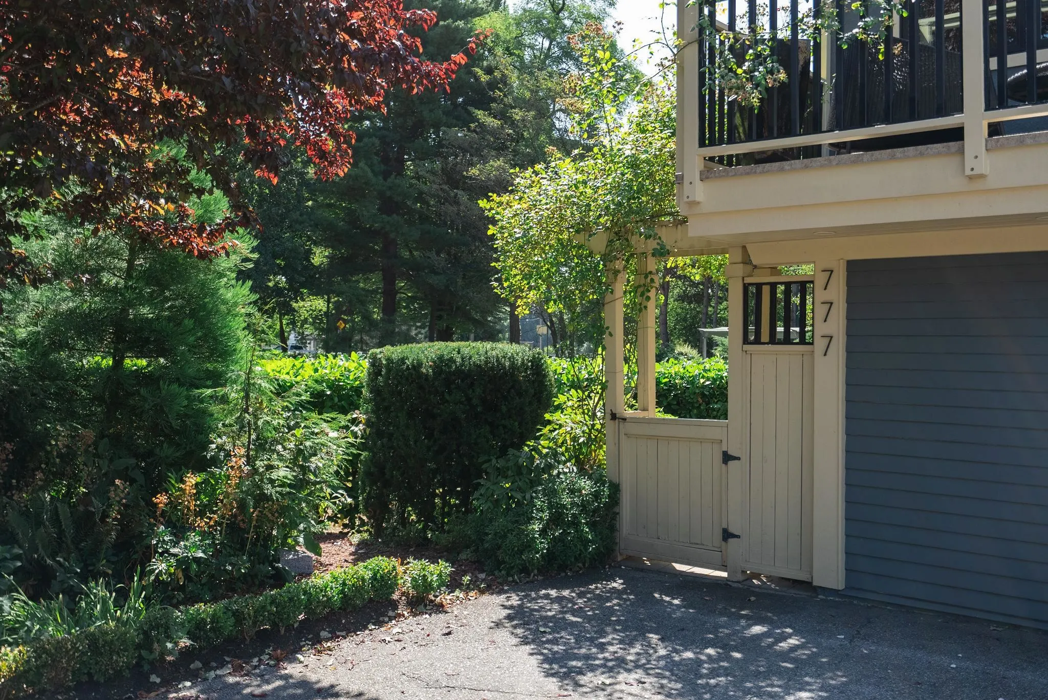 777 Prior Street