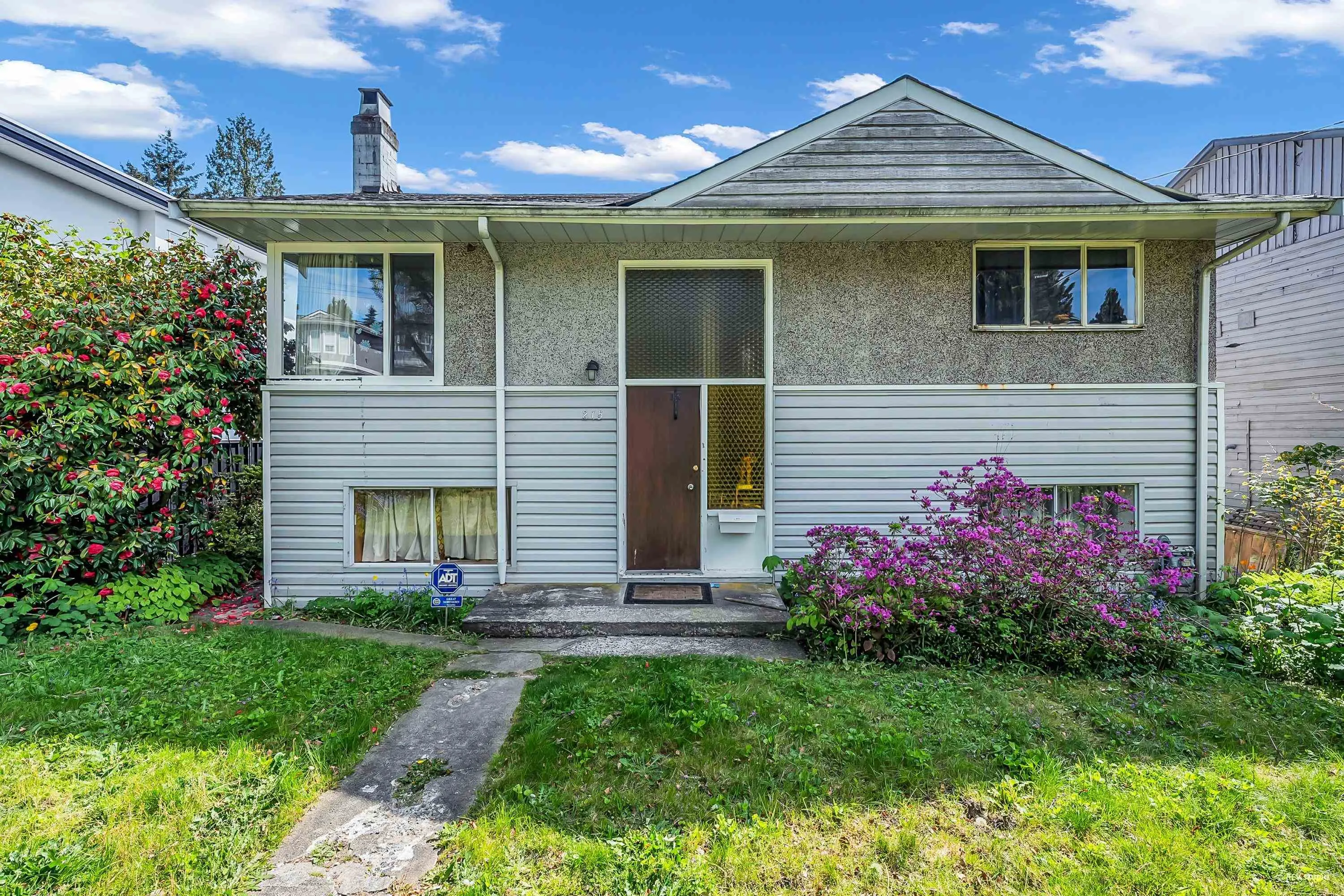 215 W 28th Street