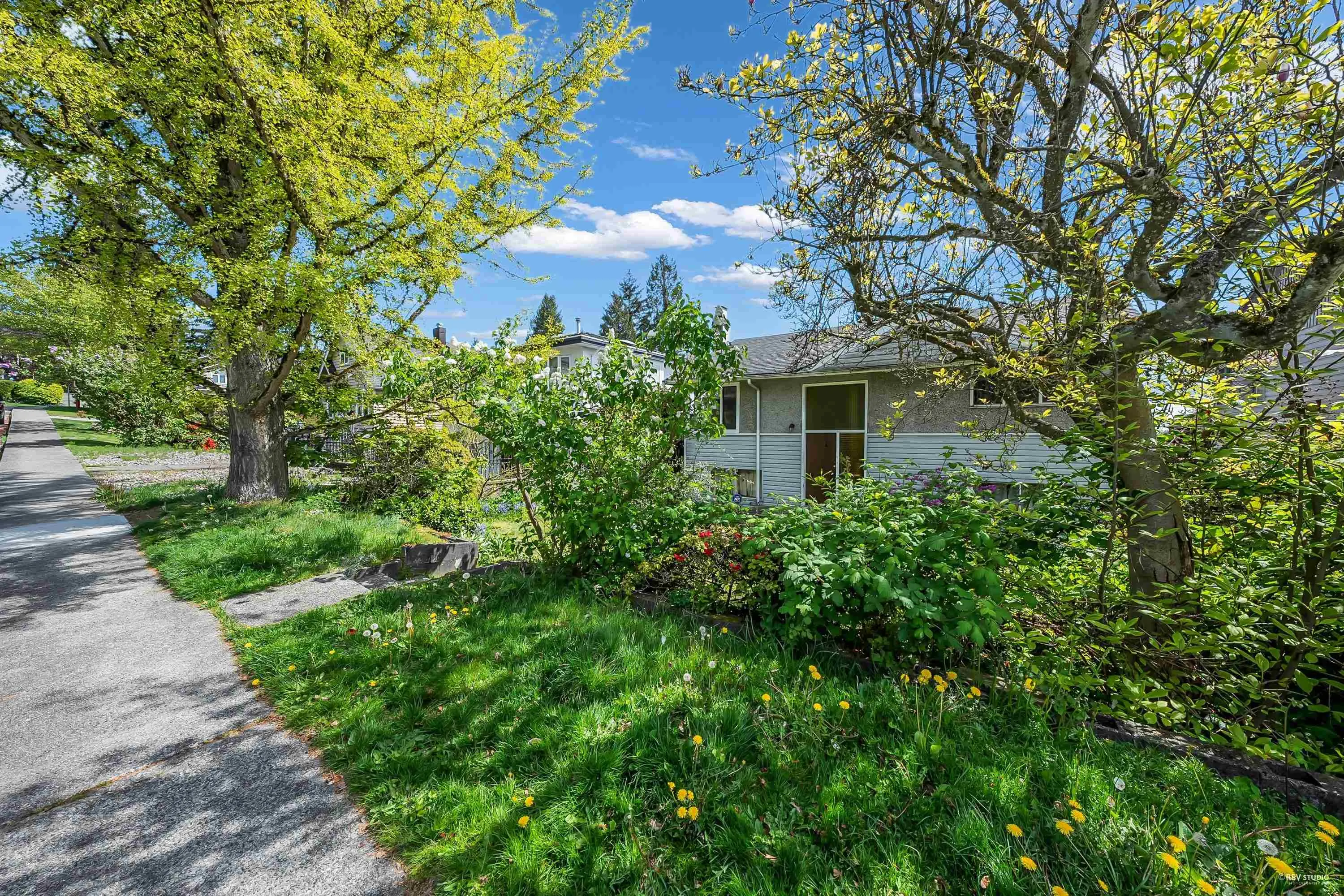 215 W 28th Street