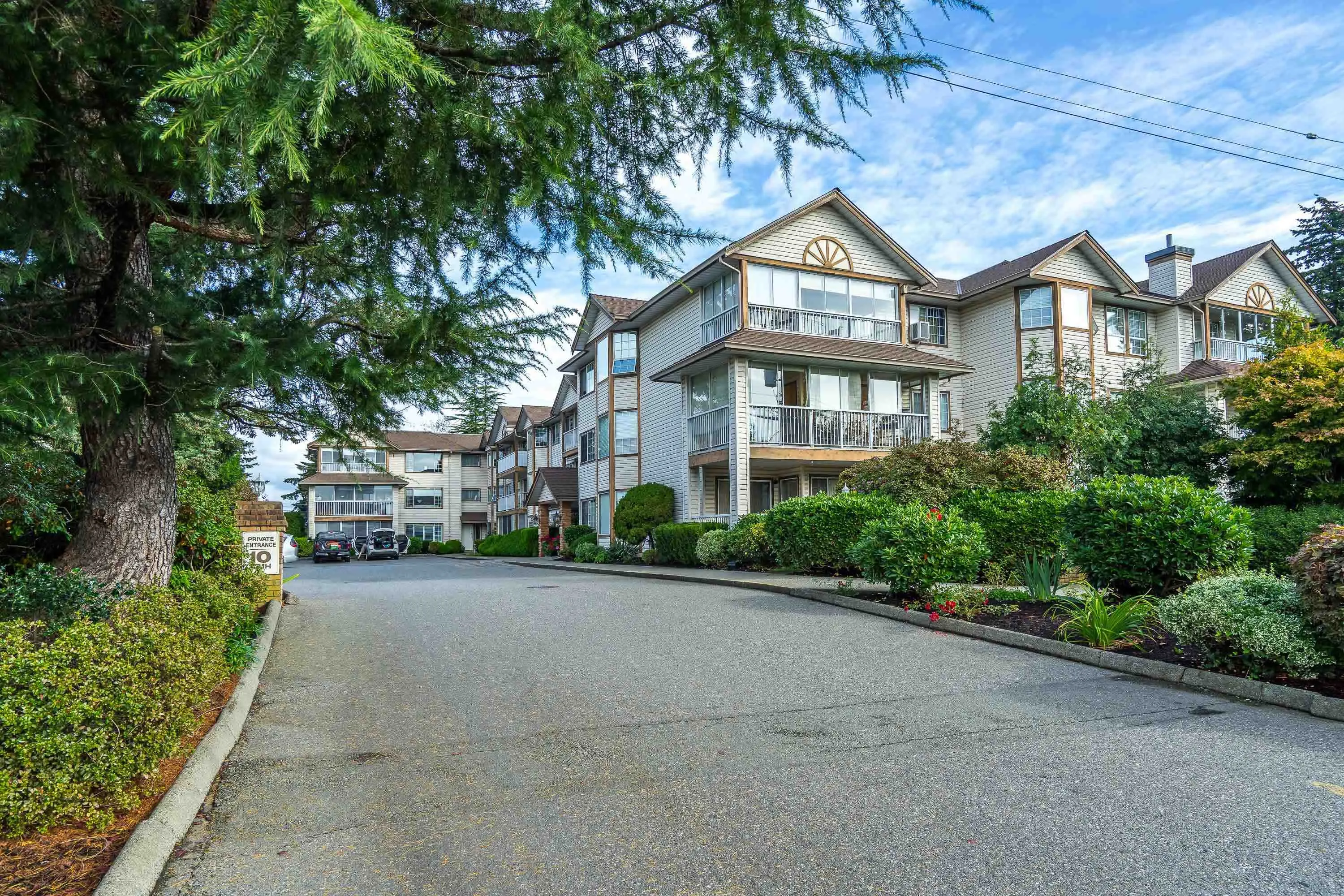 209 32145 Old Yale Road