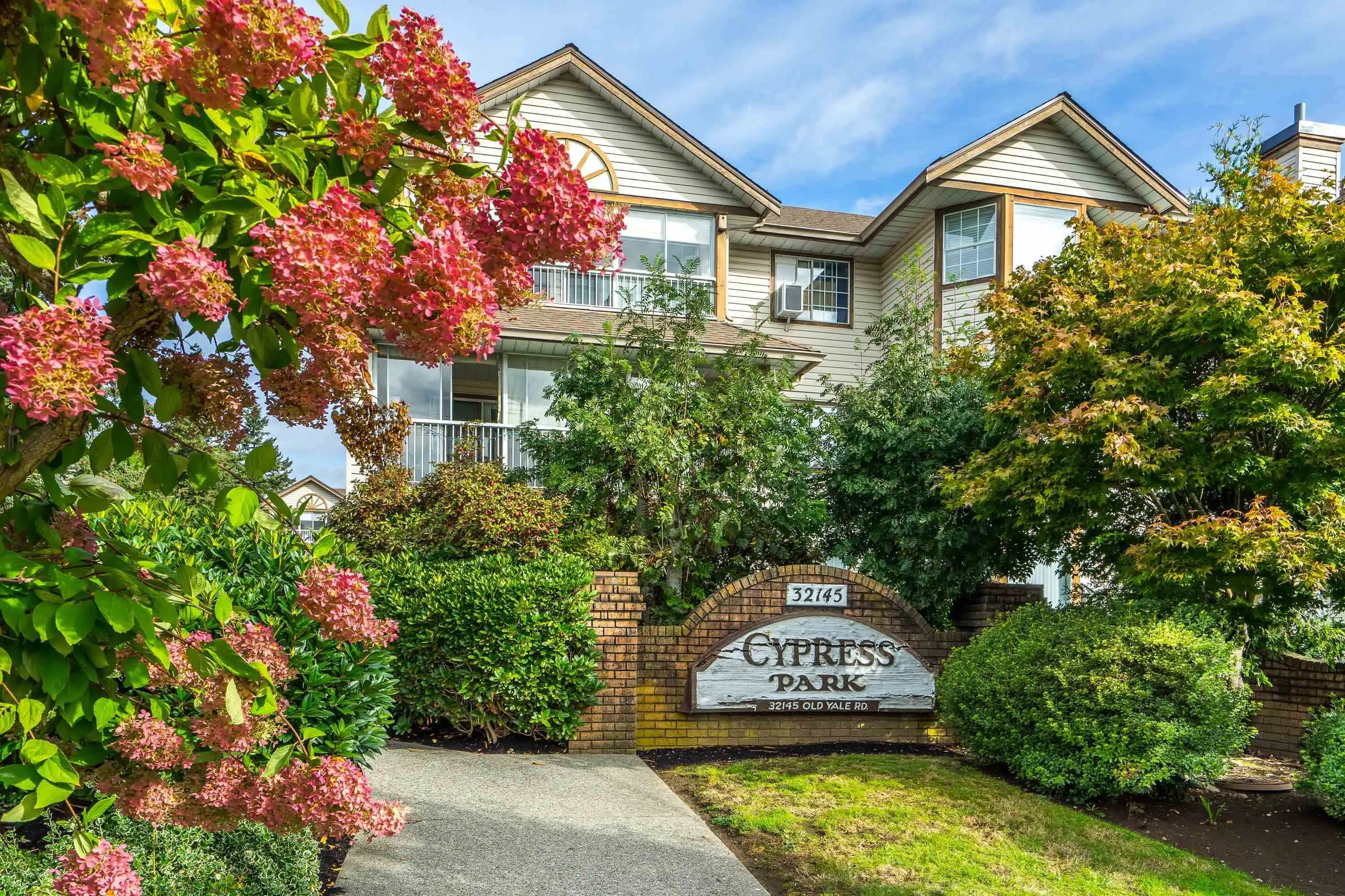 209 32145 Old Yale Road